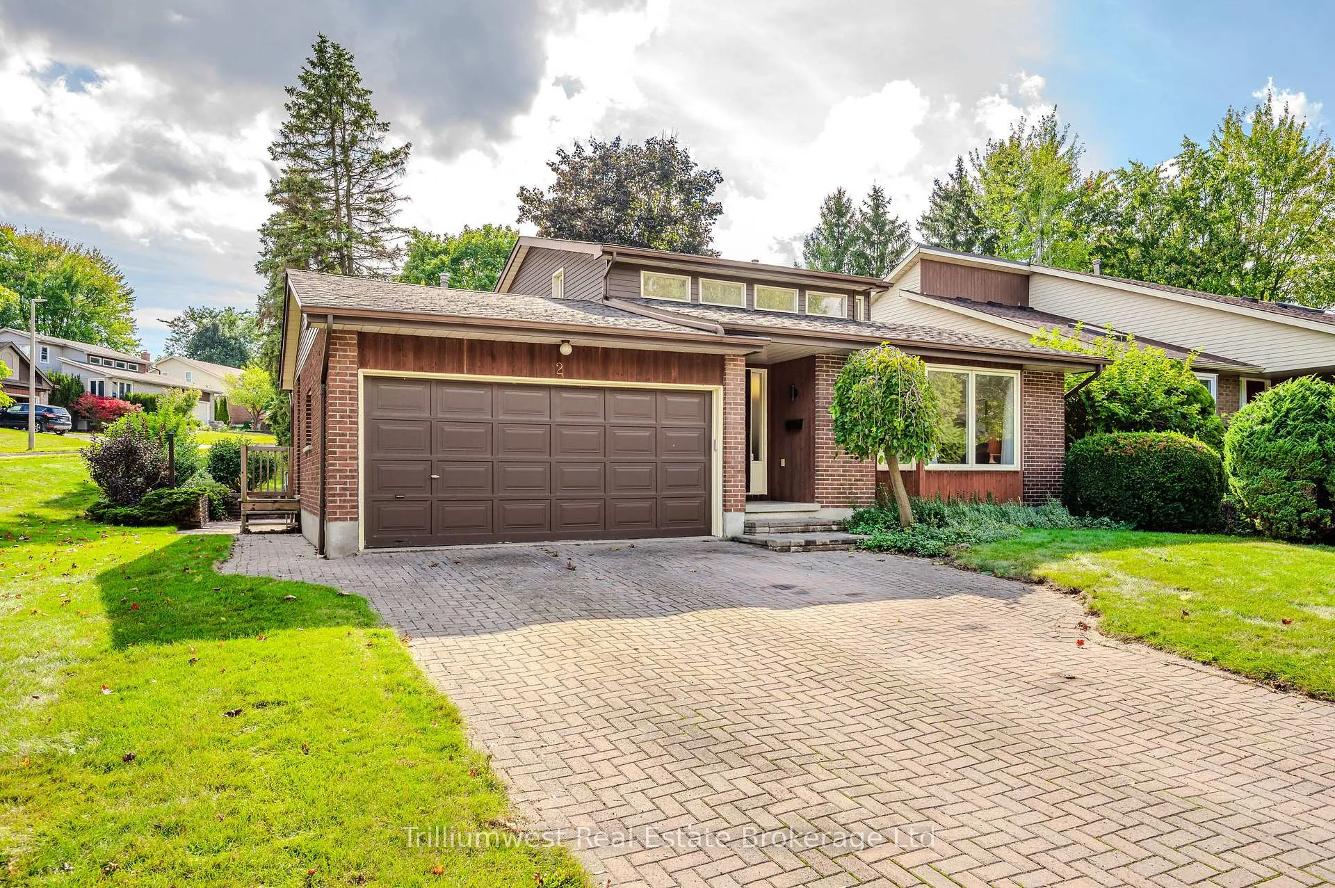 Photo 34 of 2 Pickwick Place, Guelph, Willow West/Sugarbush/West Acres — HOMEH
