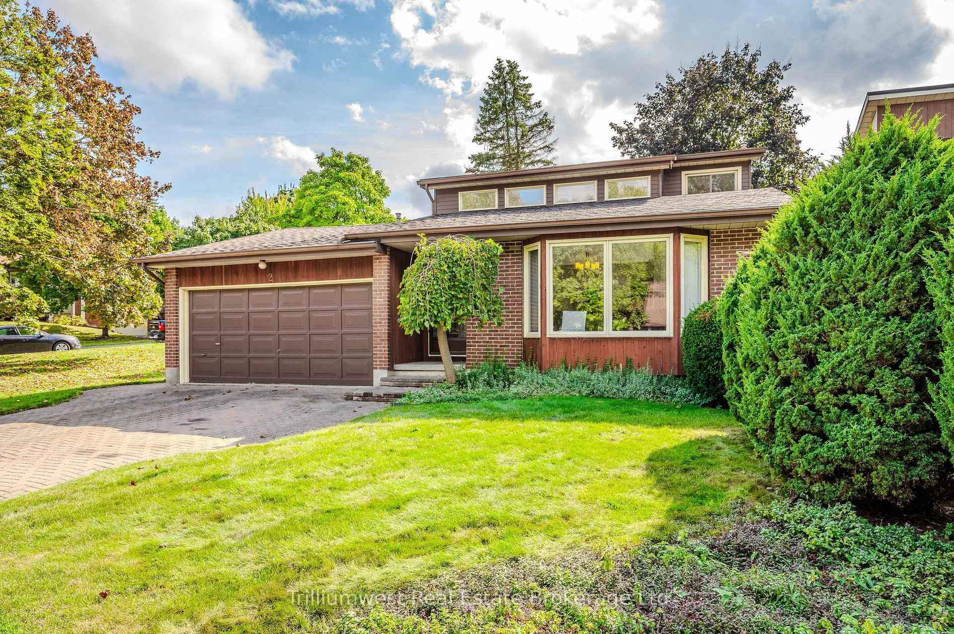 Photo 36 of 2 Pickwick Place, Guelph, Willow West/Sugarbush/West Acres — HOMEH