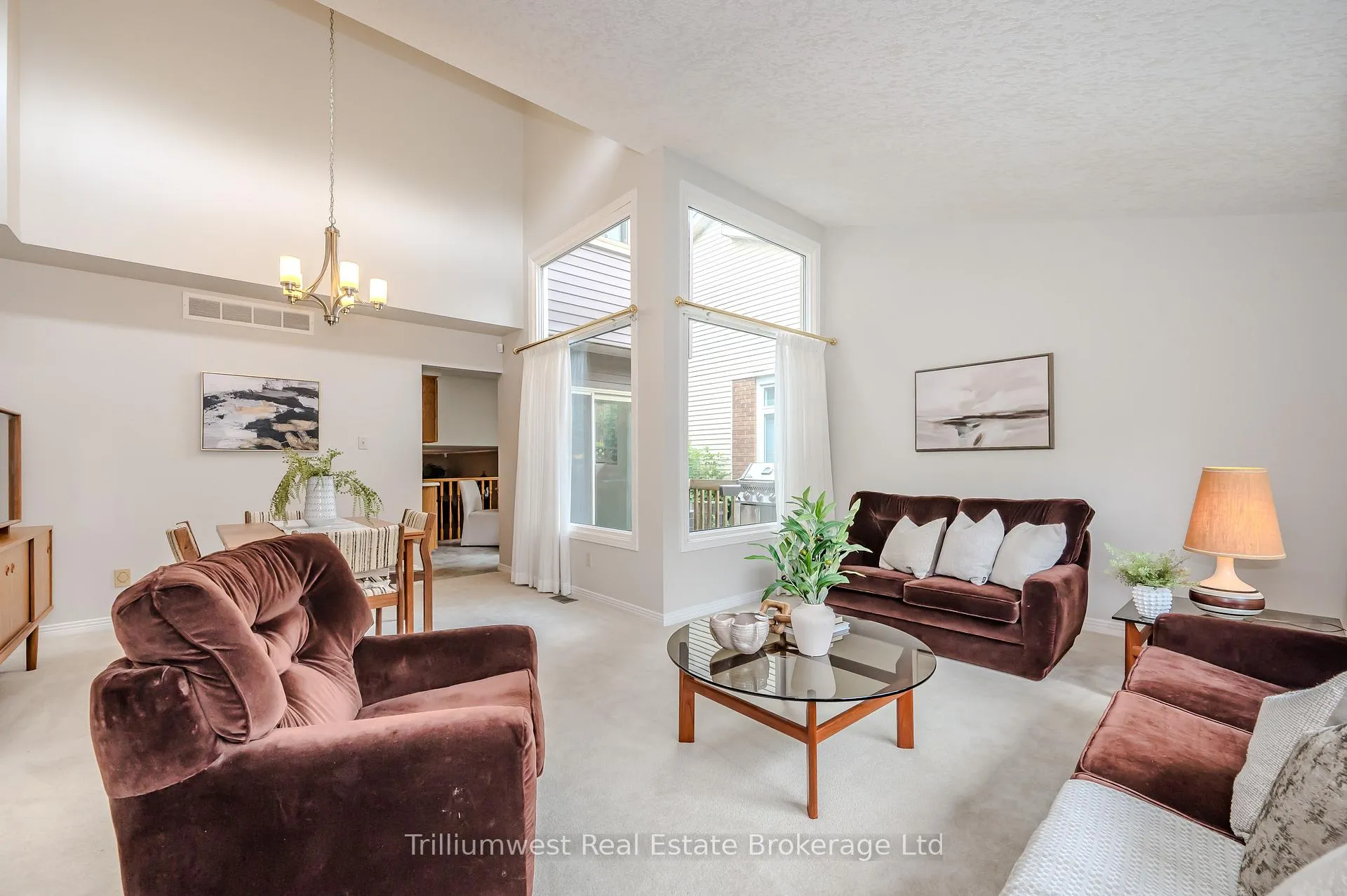 Photo 3 of 2 Pickwick Place, Guelph, Willow West/Sugarbush/West Acres — HOMEH