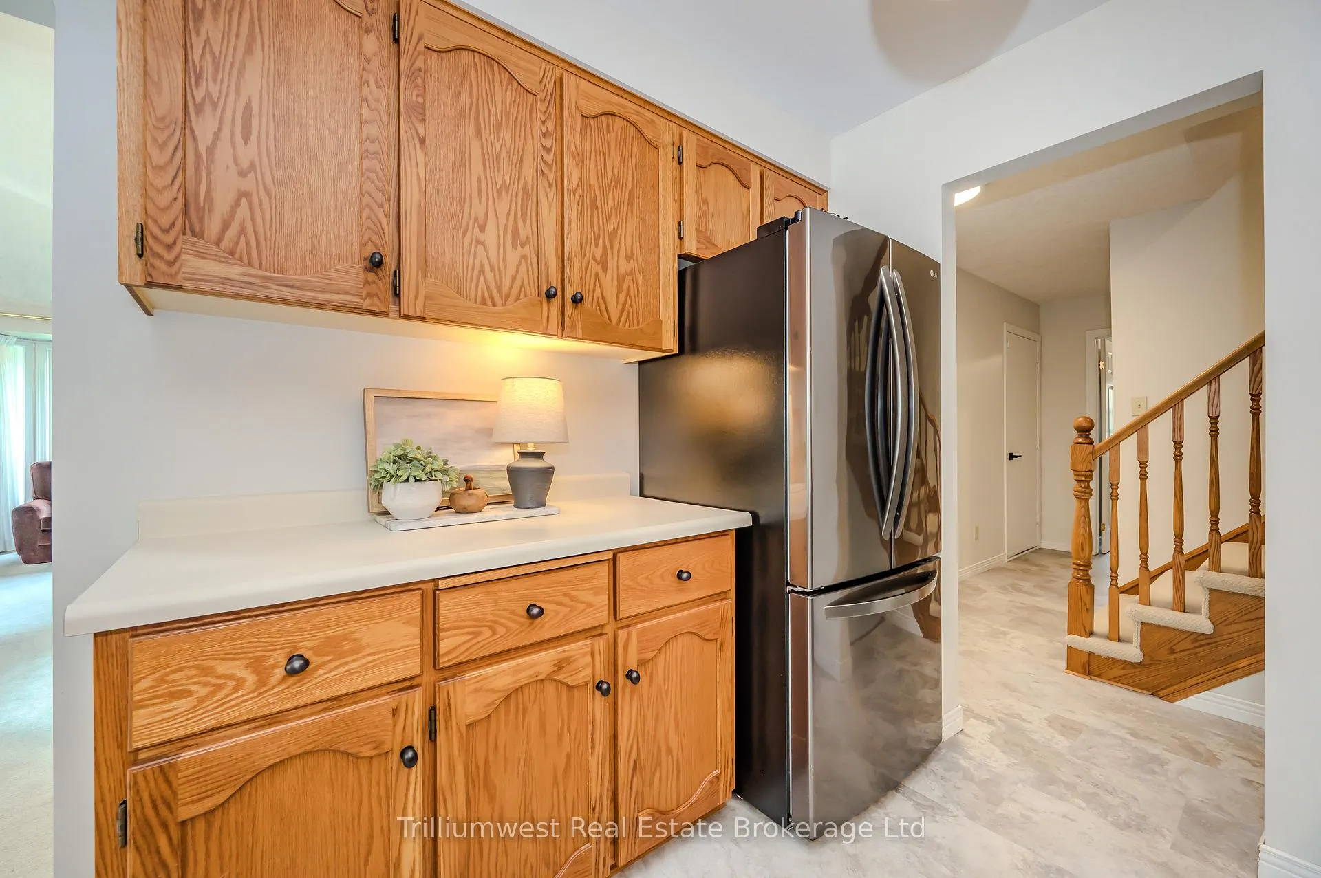 Photo 8 of 2 Pickwick Place, Guelph, Willow West/Sugarbush/West Acres — HOMEH