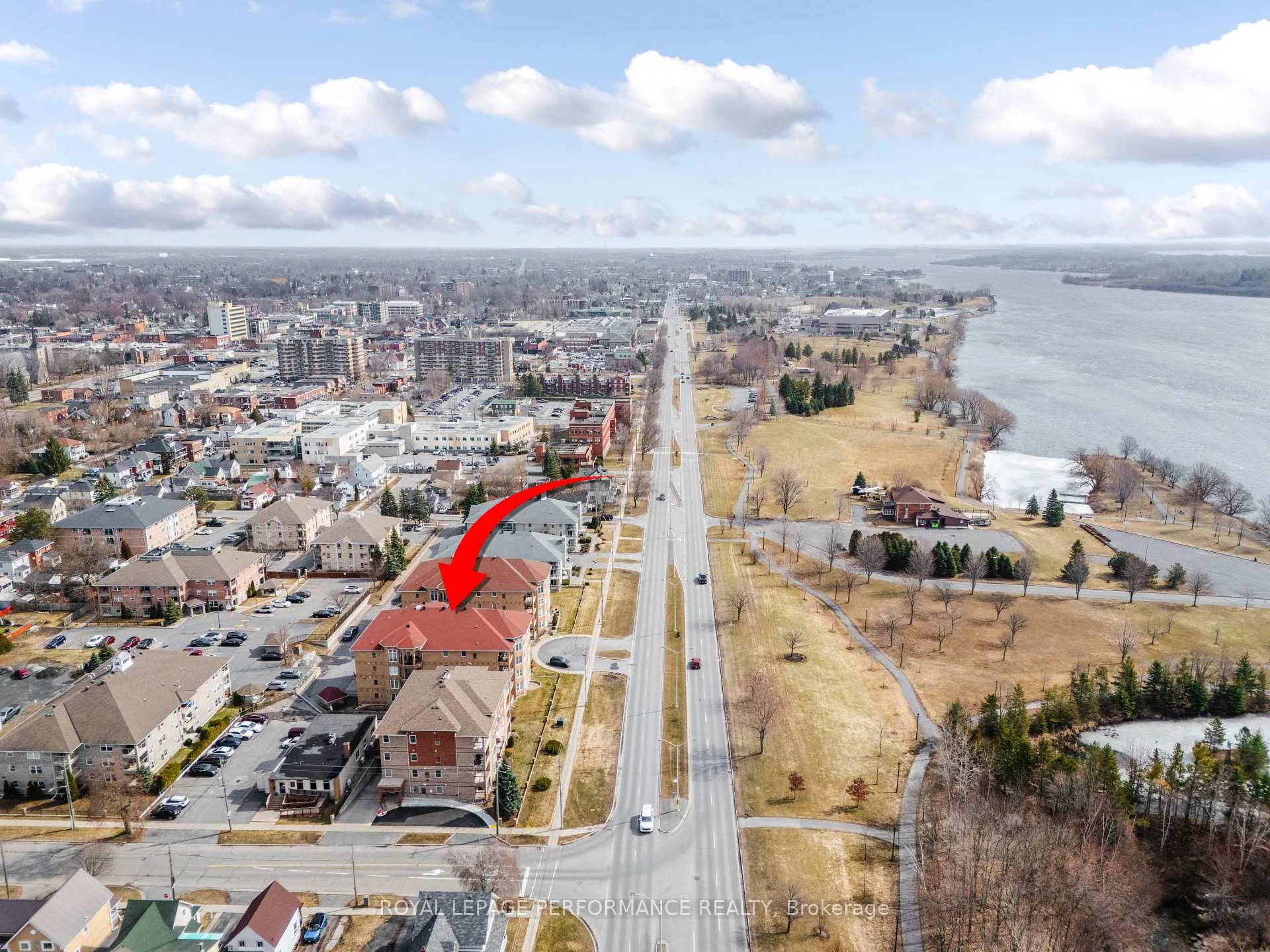 Photo 2 of Unit 301, 331 Water Street W, Cornwall — HOMEH