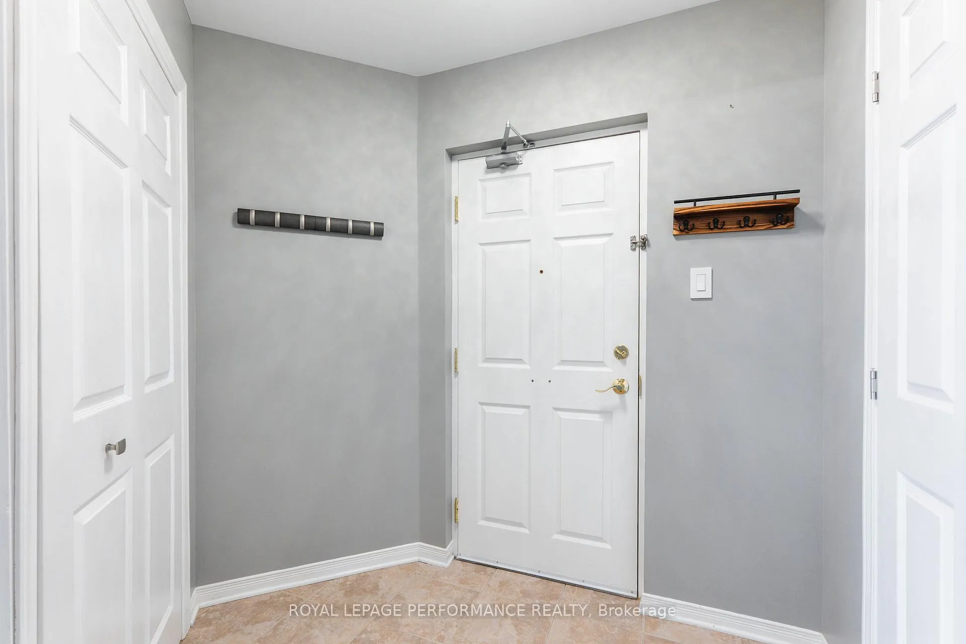 Photo 6 of Unit 301, 331 Water Street W, Cornwall — HOMEH