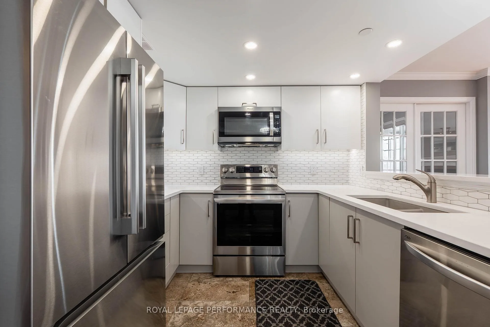 Photo 8 of Unit 301, 331 Water Street W, Cornwall — HOMEH