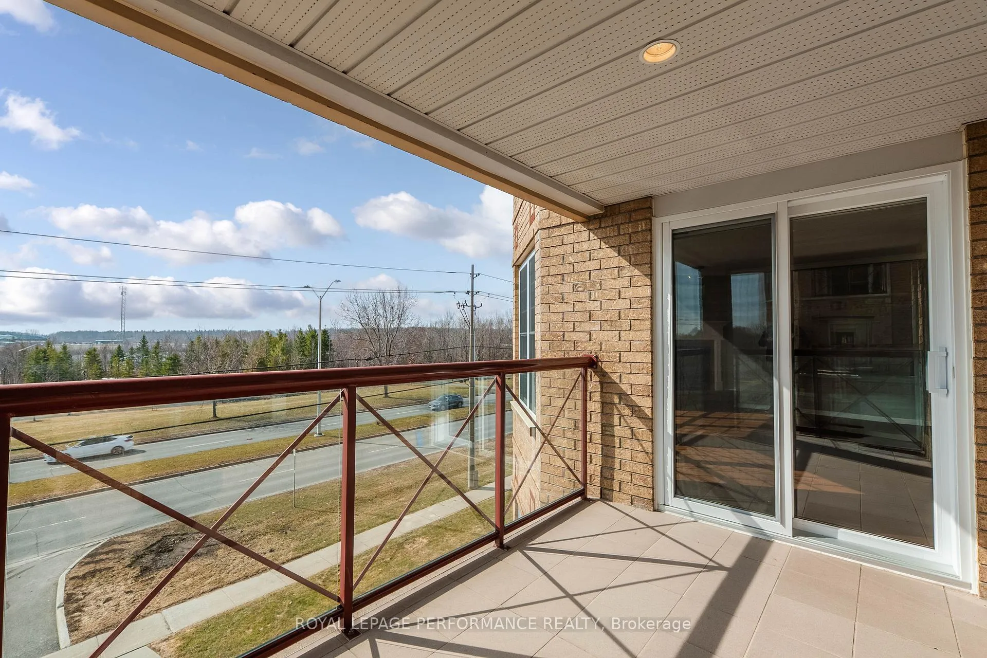 Photo 15 of Unit 301, 331 Water Street W, Cornwall — HOMEH