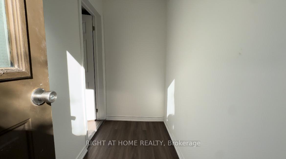 Photo 3 of 44 McLachlan Place, Guelph, Willow West/Sugarbush/West Acres — HOMEH