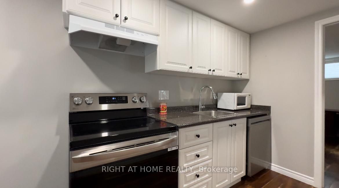 Photo 6 of 44 McLachlan Place, Guelph, Willow West/Sugarbush/West Acres — HOMEH