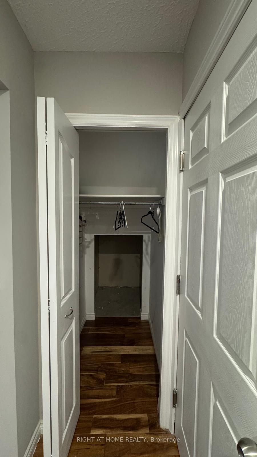 Photo 7 of 44 McLachlan Place, Guelph, Willow West/Sugarbush/West Acres — HOMEH