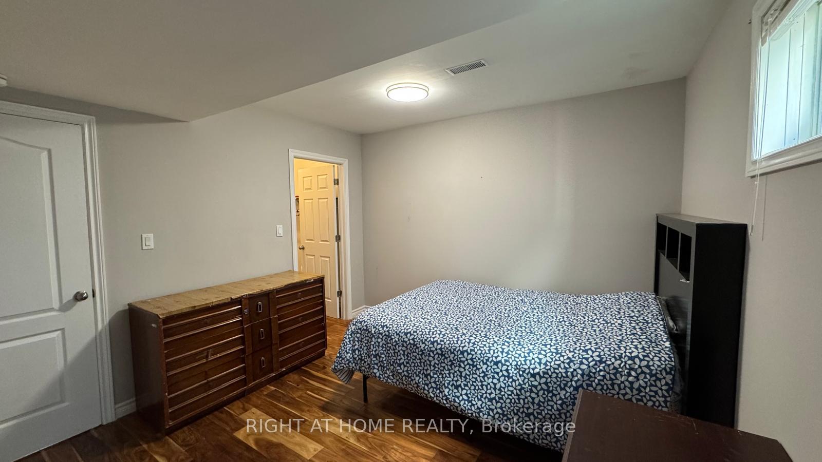 Photo 15 of 44 McLachlan Place, Guelph, Willow West/Sugarbush/West Acres — HOMEH