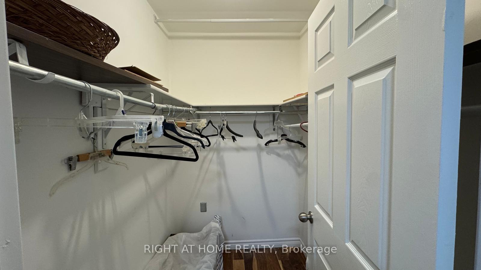 Photo 16 of 44 McLachlan Place, Guelph, Willow West/Sugarbush/West Acres — HOMEH