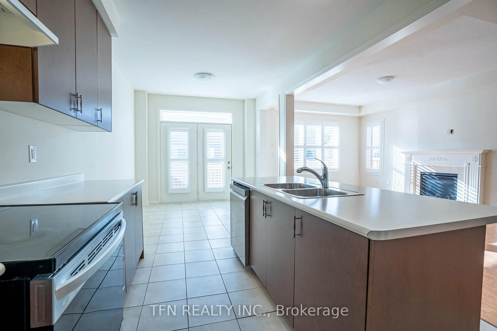 Photo 11 of 42 Ebenezer Drive, Hamilton, Waterdown — HOMEH