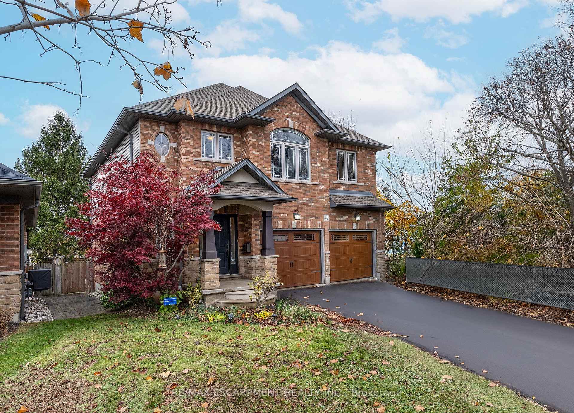 Photo 1 of 49 Conrad Place, Grimsby, Grimsby Beach — HOMEH