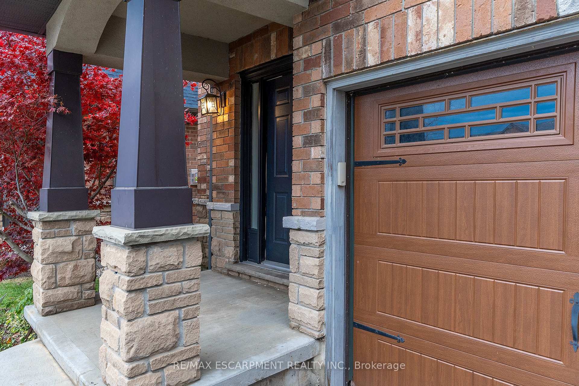 Photo 2 of 49 Conrad Place, Grimsby, Grimsby Beach — HOMEH