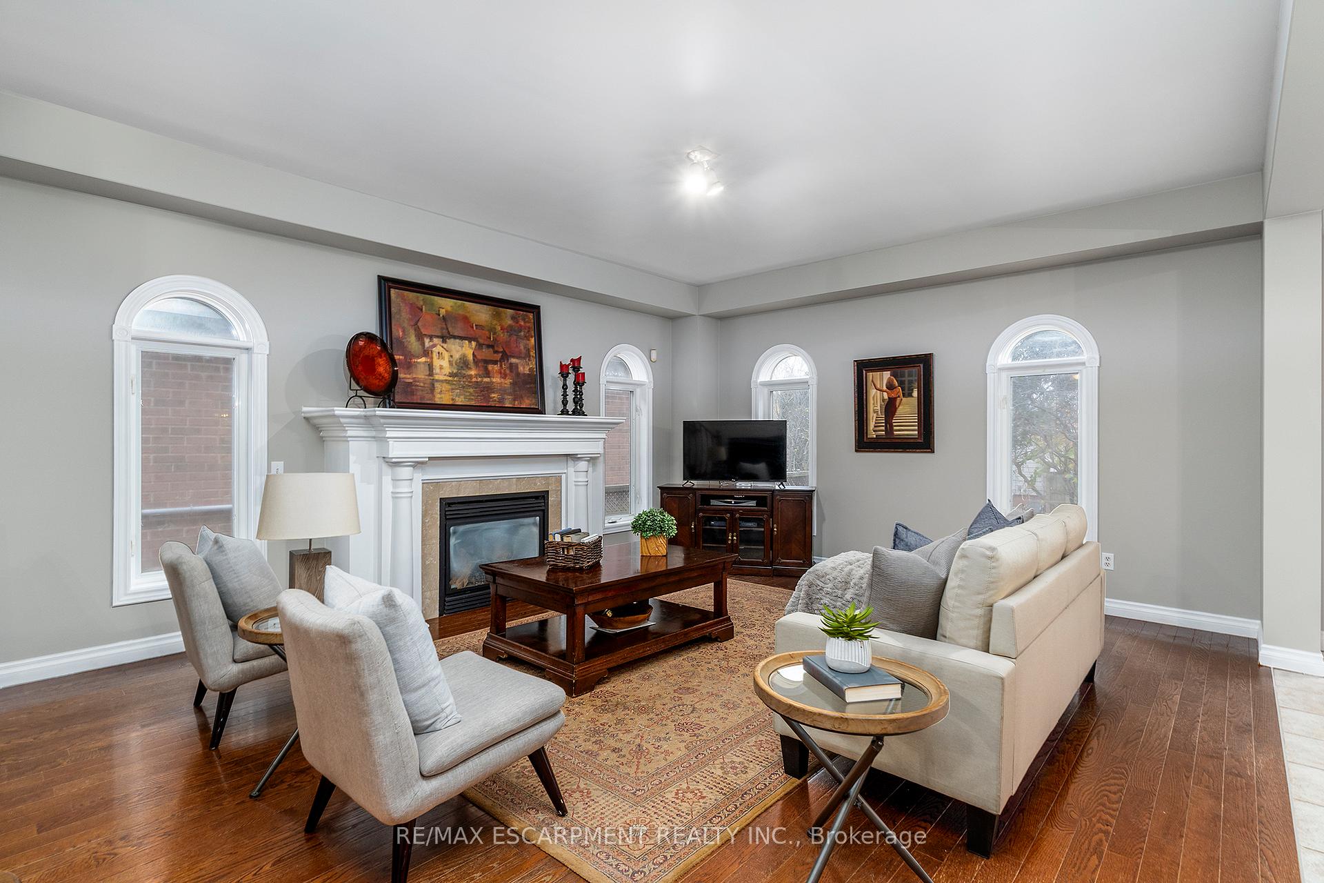 Photo 6 of 49 Conrad Place, Grimsby, Grimsby Beach — HOMEH
