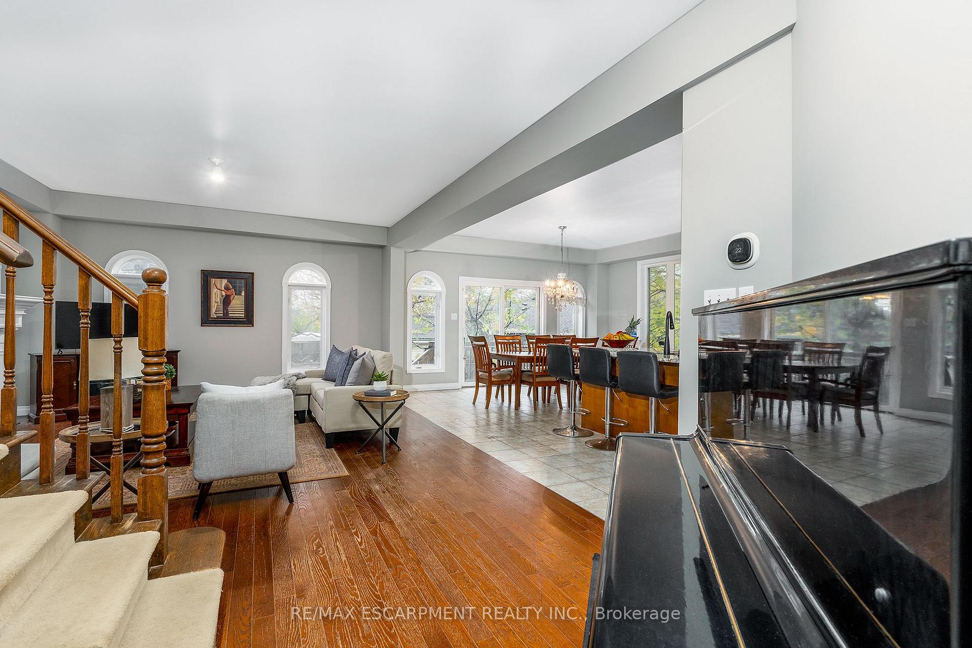 Photo 14 of 49 Conrad Place, Grimsby, Grimsby Beach — HOMEH