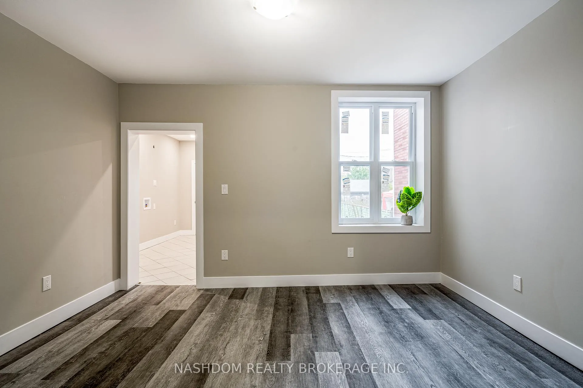Photo 12 of 100 Sherman Avenue N, Hamilton, Stipley — HOMEH