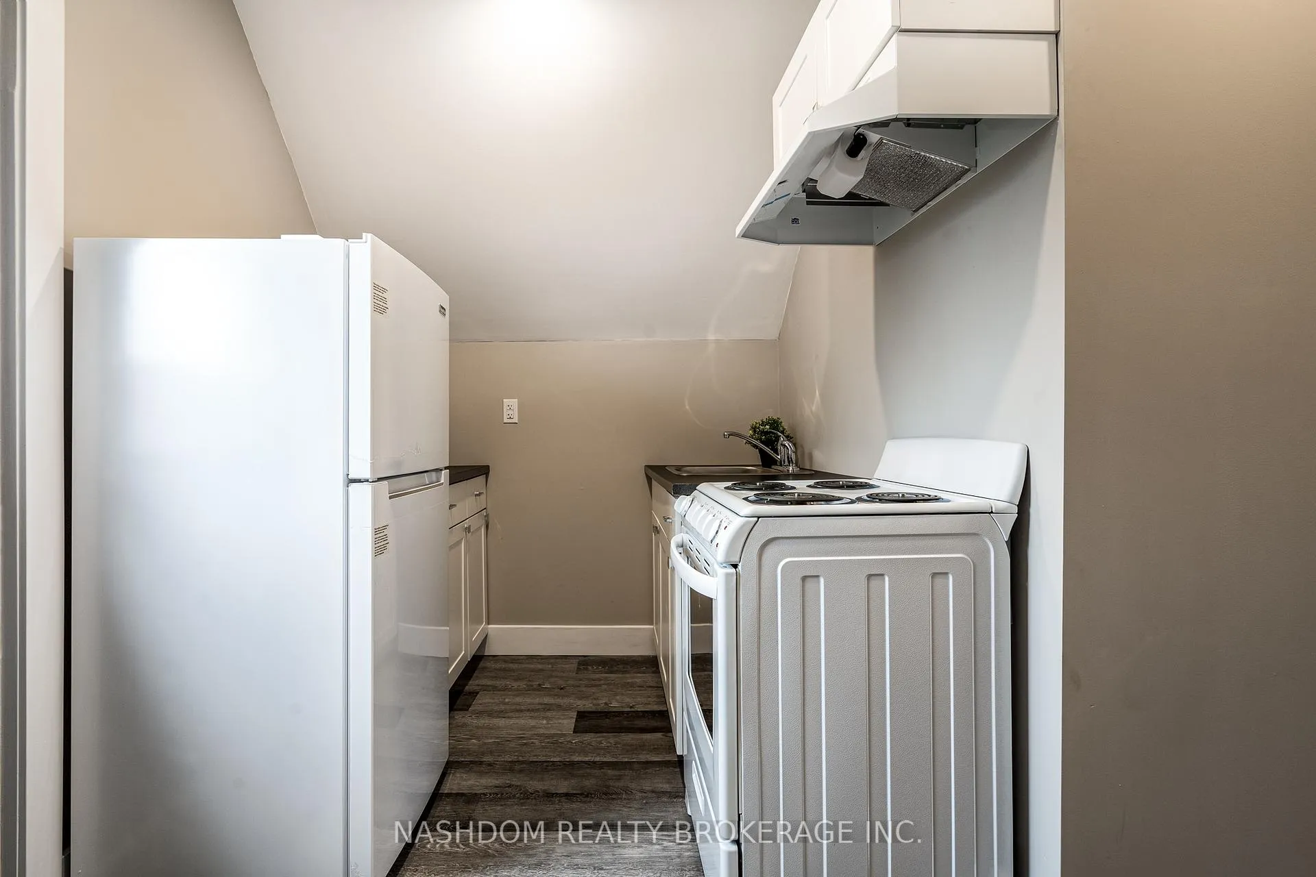 Photo 25 of 100 Sherman Avenue N, Hamilton, Stipley — HOMEH
