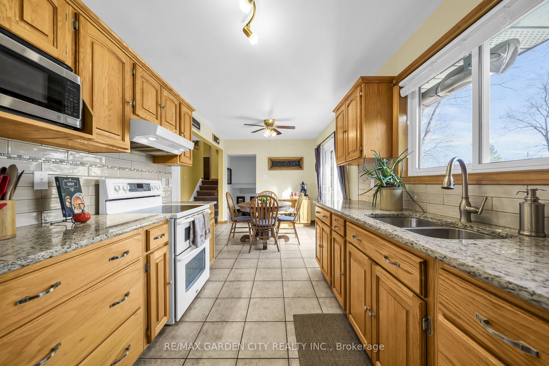 Photo 13 of 4 Bendamere Drive, Grimsby, Grimsby Beach — HOMEH