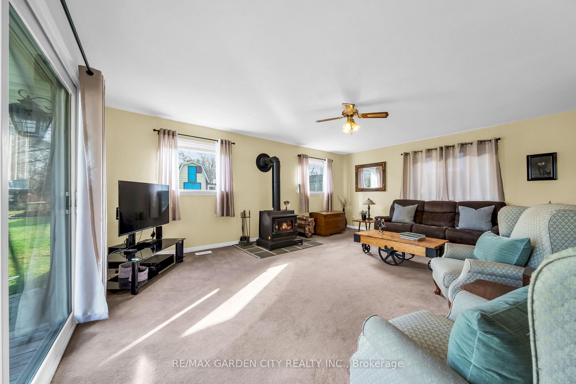 Photo 15 of 4 Bendamere Drive, Grimsby, Grimsby Beach — HOMEH