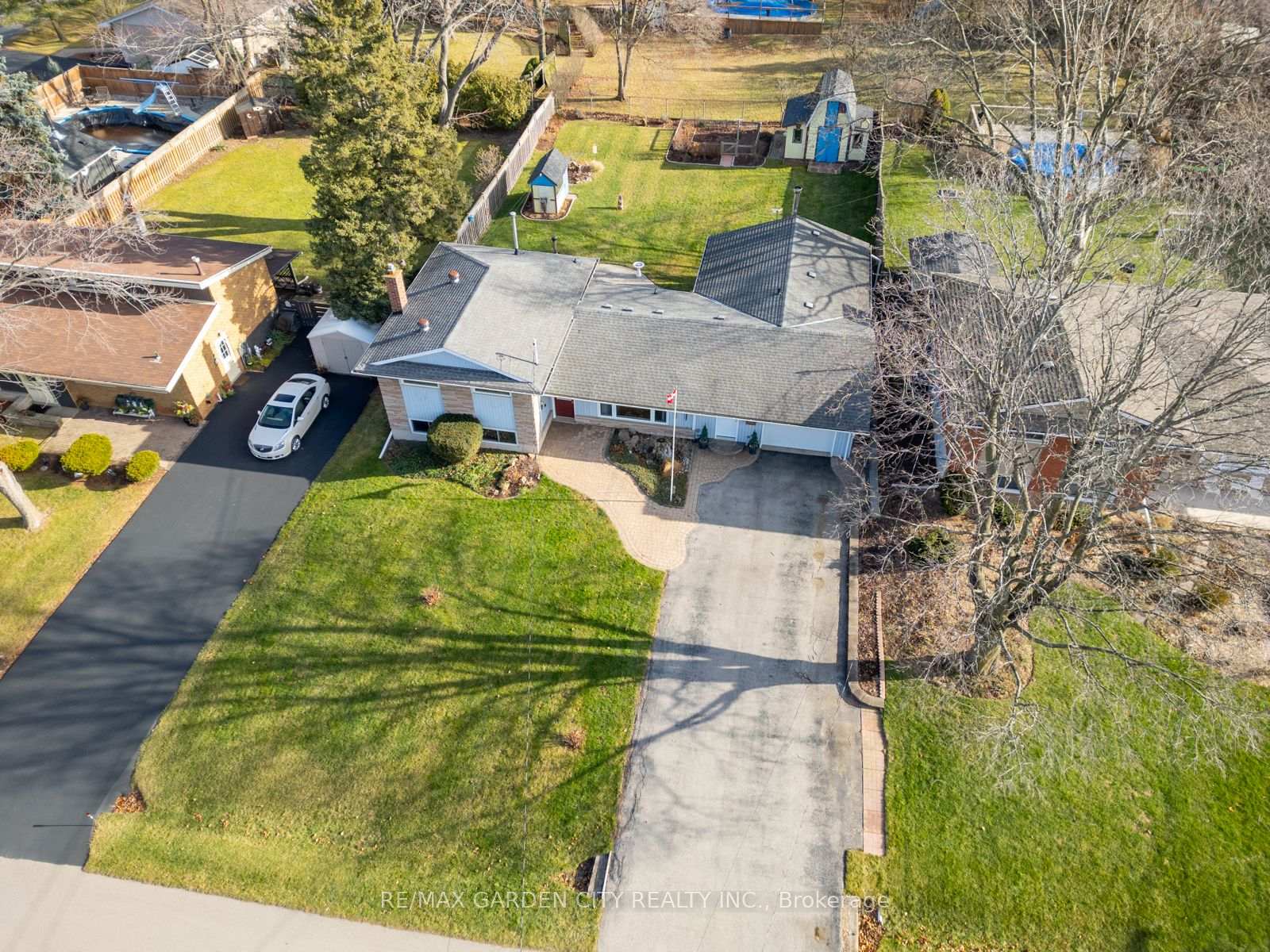 Photo 39 of 4 Bendamere Drive, Grimsby, Grimsby Beach — HOMEH