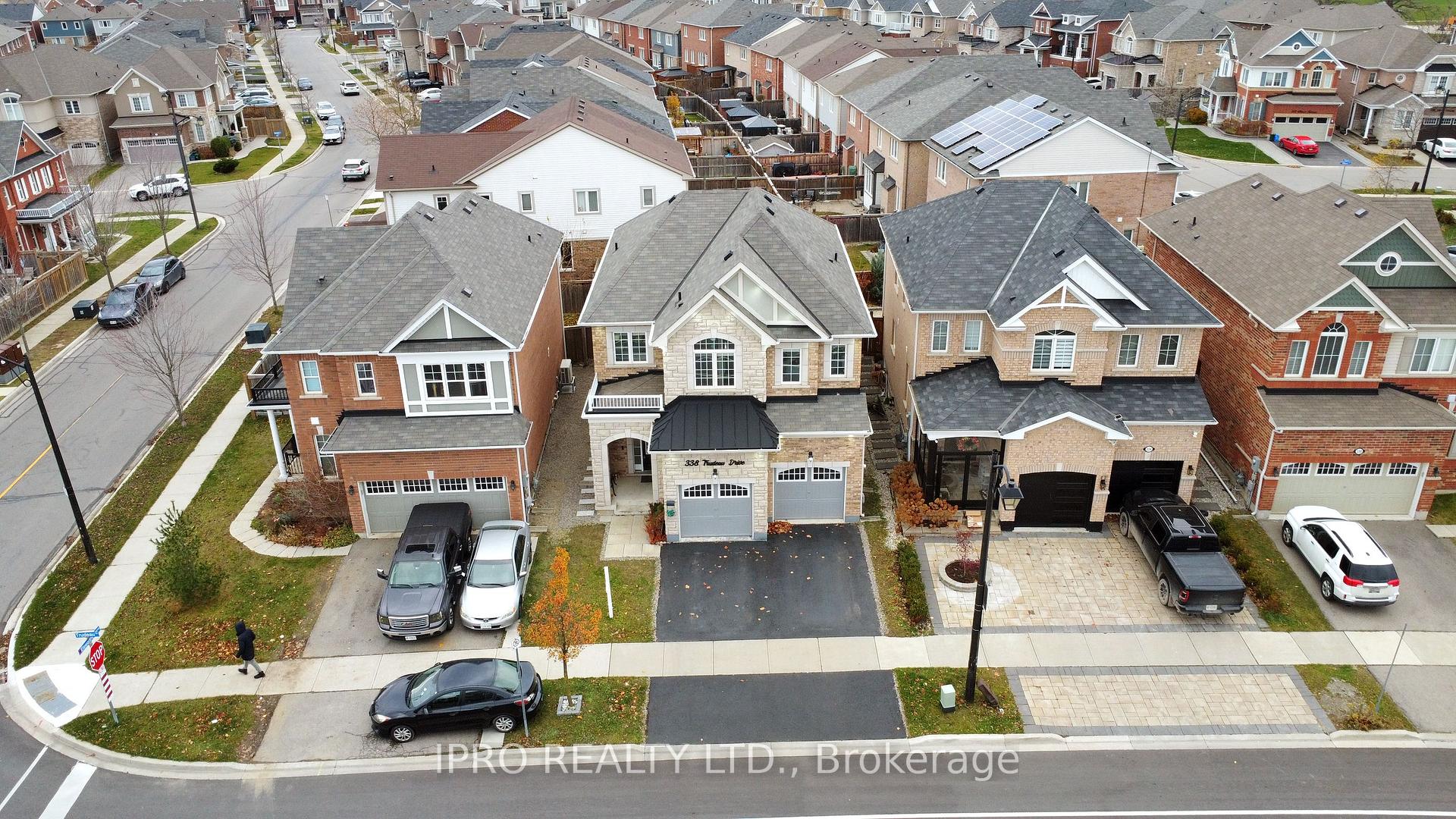 Photo 2 of 338 Trudeau Drive, Milton, Clarke — HOMEH