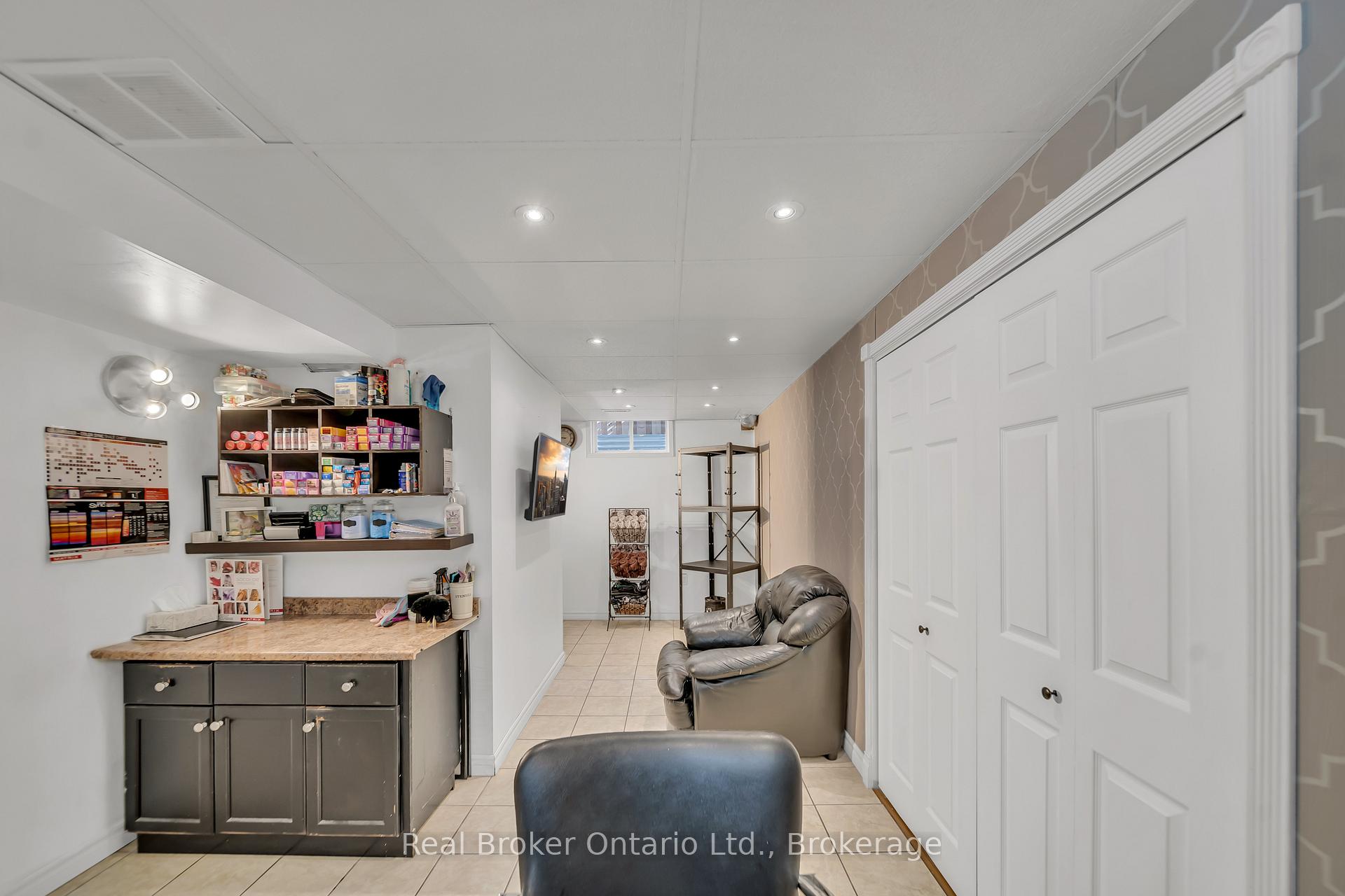 Photo 33 of 21 Mackay Street, Guelph, Grange Road — HOMEH
