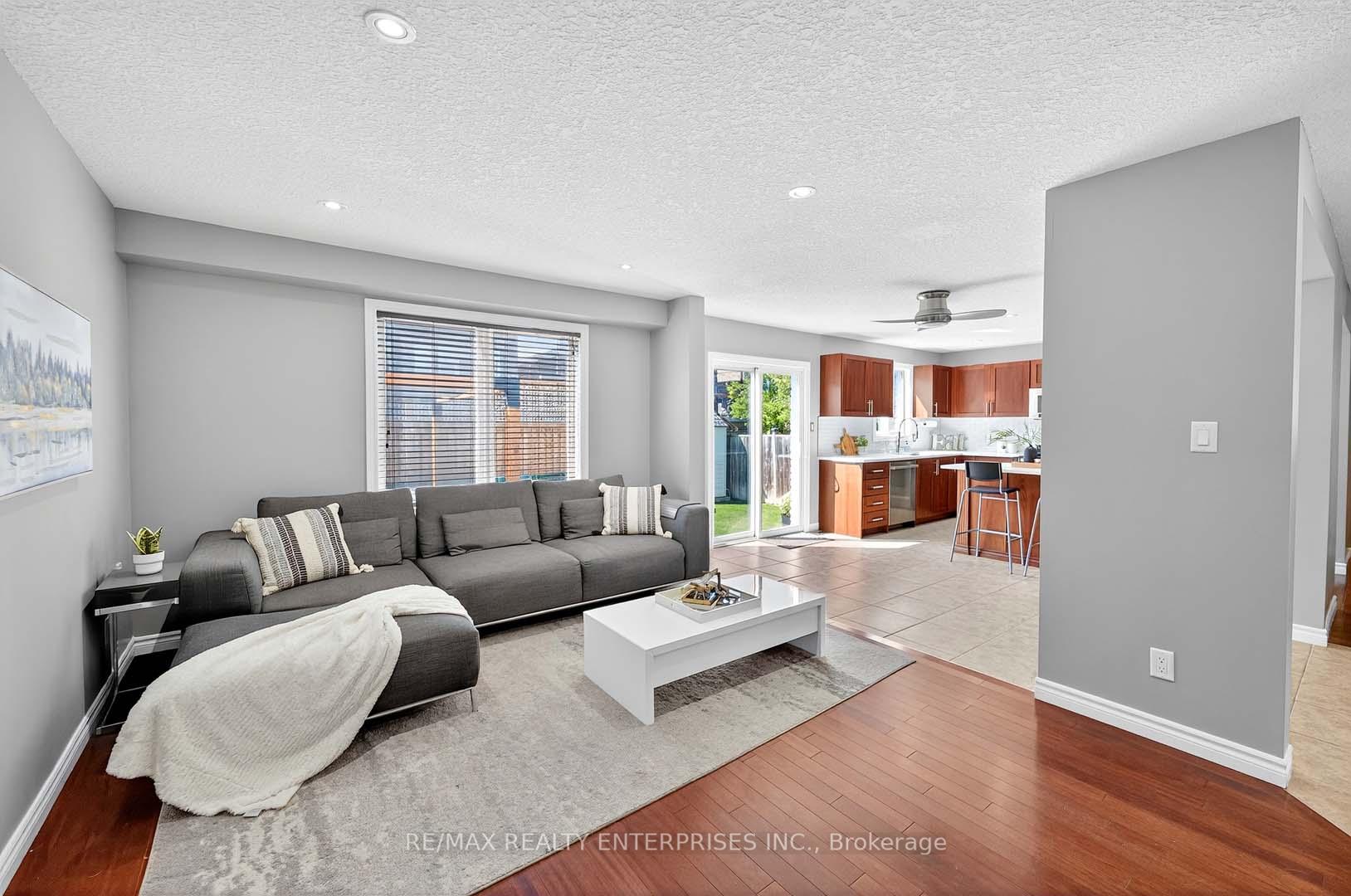 Photo 8 of 1366 Upper Paradise Road, Hamilton, Carpenter — HOMEH