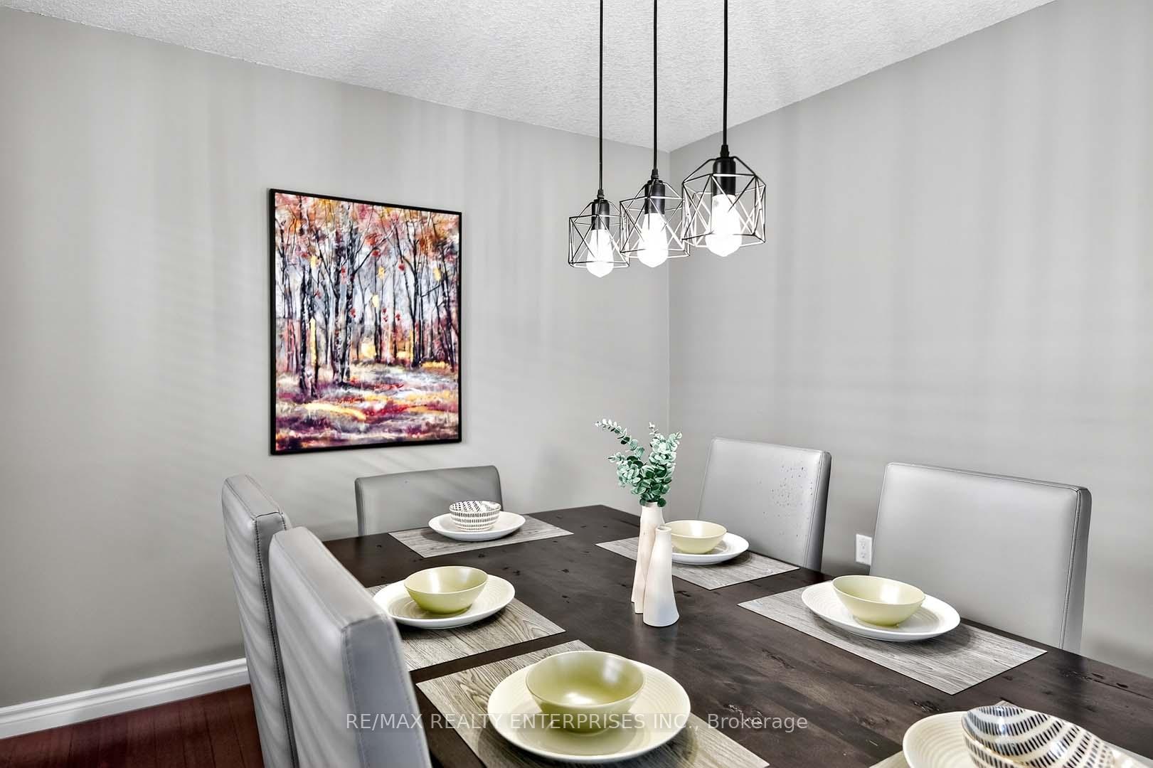 Photo 15 of 1366 Upper Paradise Road, Hamilton, Carpenter — HOMEH