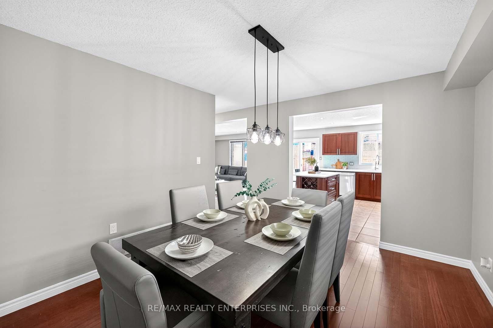 Photo 16 of 1366 Upper Paradise Road, Hamilton, Carpenter — HOMEH
