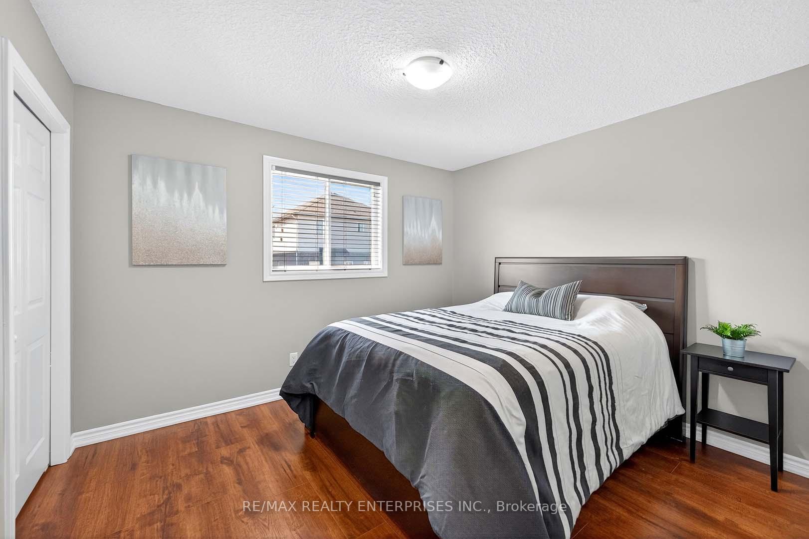 Photo 28 of 1366 Upper Paradise Road, Hamilton, Carpenter — HOMEH
