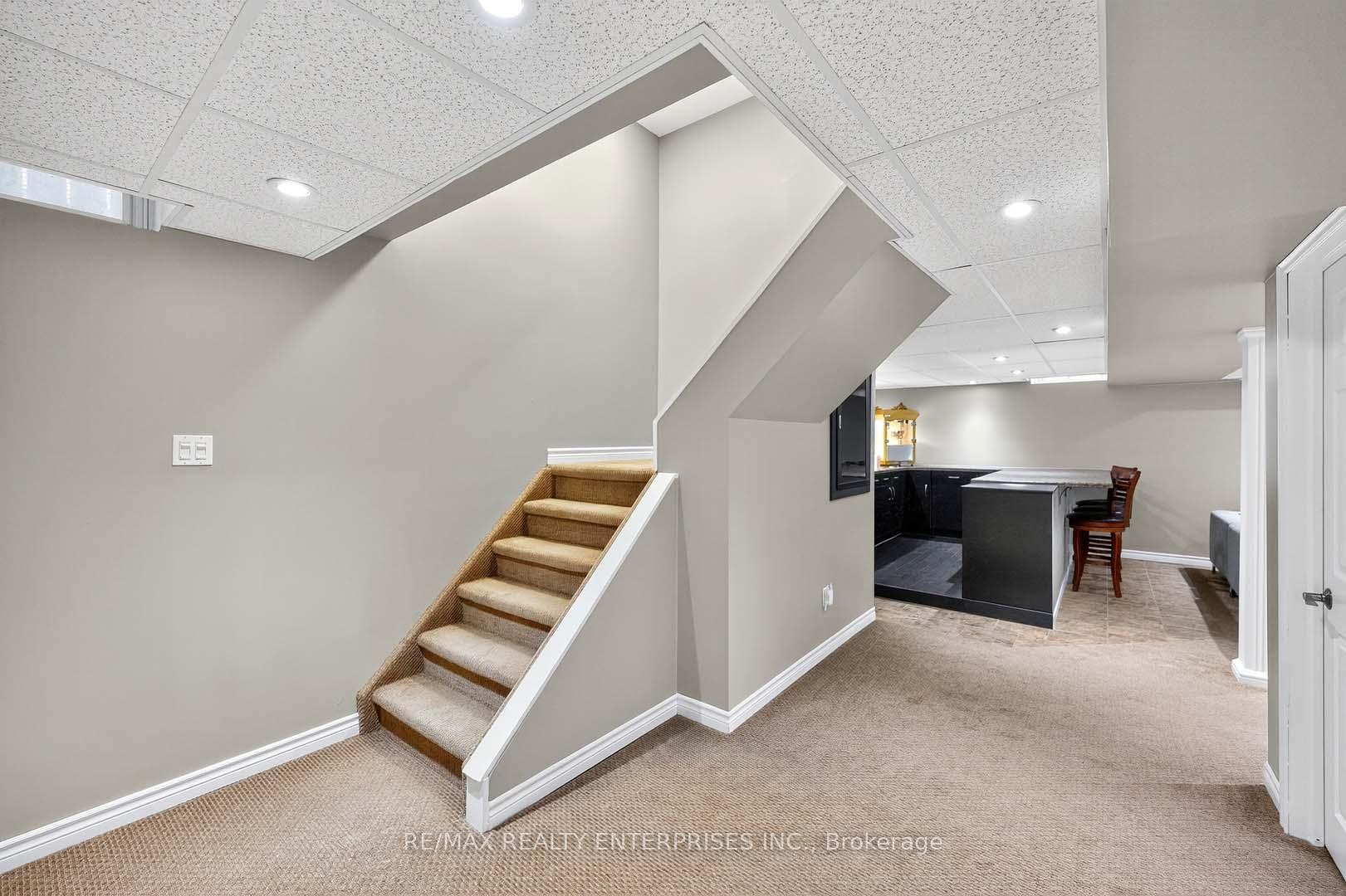 Photo 30 of 1366 Upper Paradise Road, Hamilton, Carpenter — HOMEH
