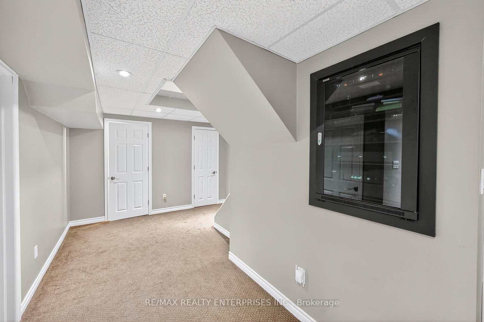 Photo 31 of 1366 Upper Paradise Road, Hamilton, Carpenter — HOMEH