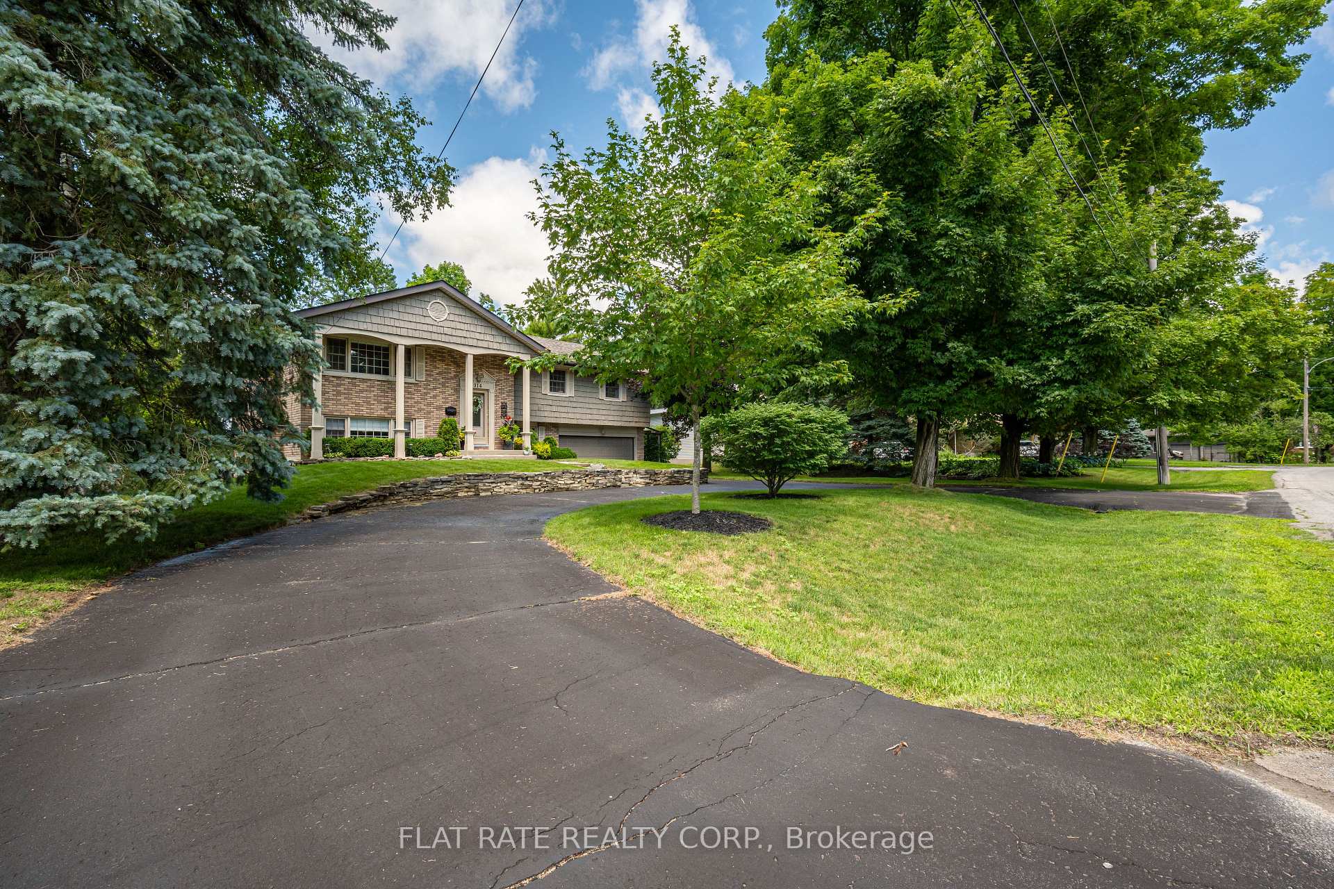 Photo 2 of 314 Cottonwood Drive, Peterborough, Monaghan Ward 2 — HOMEH