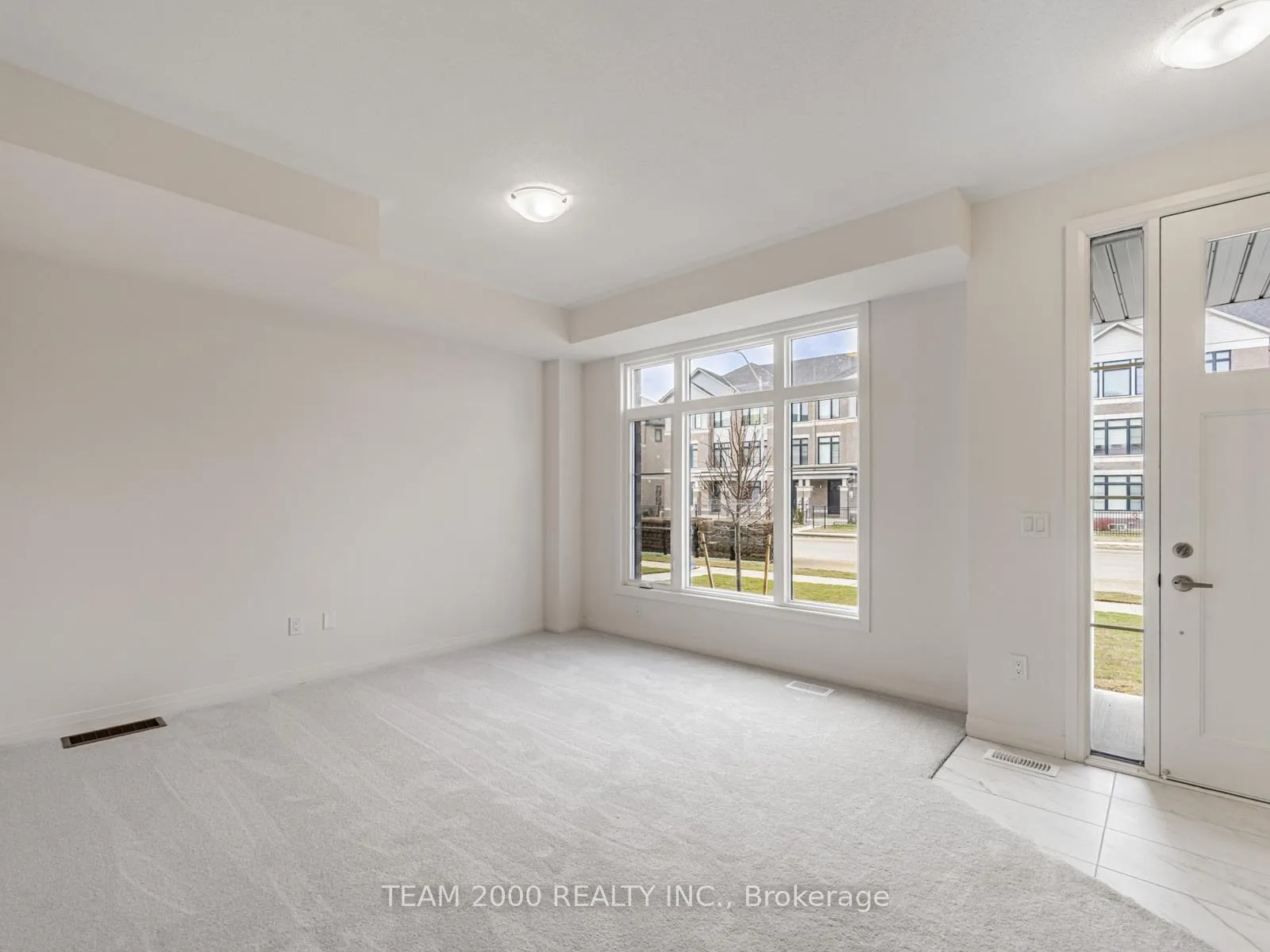 Photo 4 of 494 Provident Way, Hamilton, Mount Hope — HOMEH