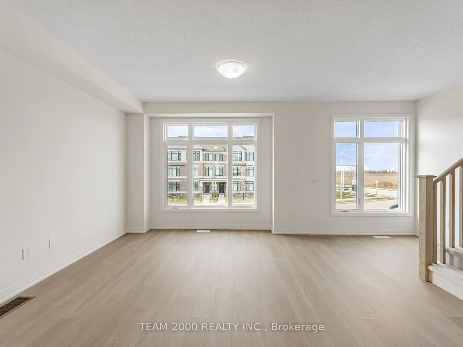 Photo 6 of 494 Provident Way, Hamilton, Mount Hope — HOMEH