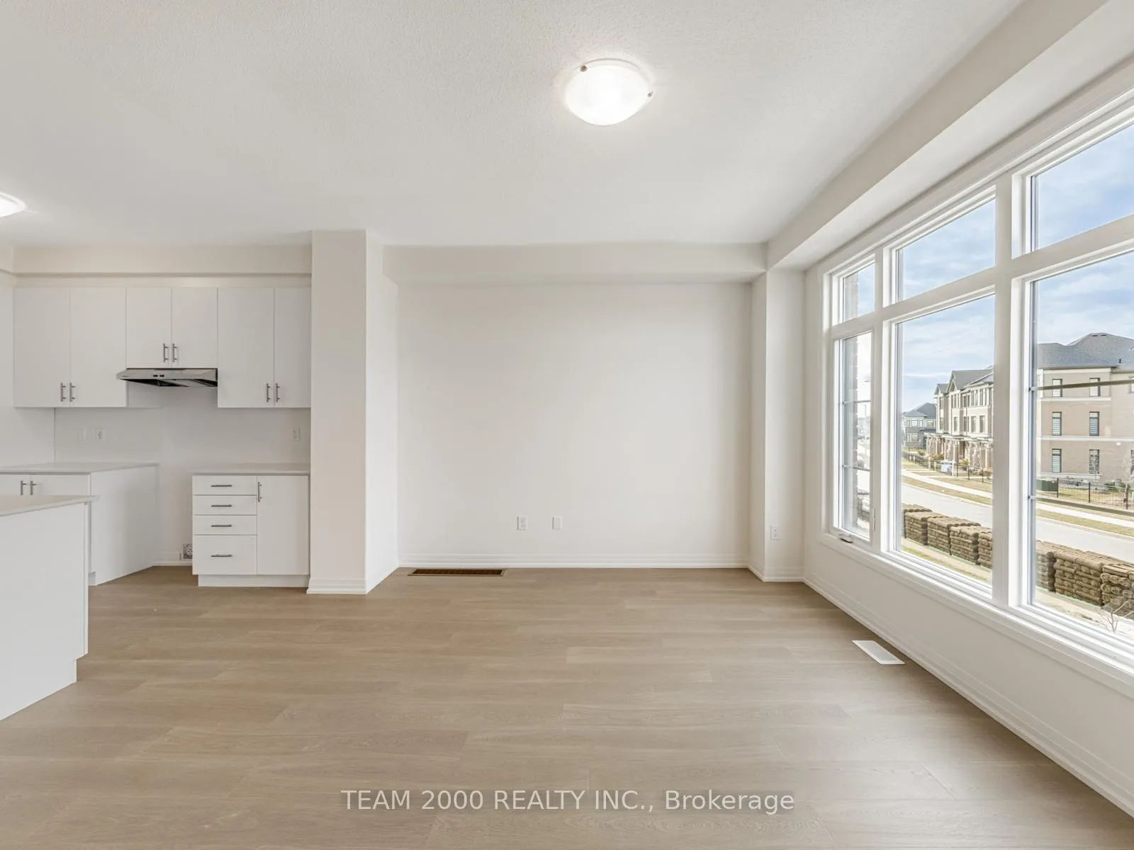 Photo 7 of 494 Provident Way, Hamilton, Mount Hope — HOMEH