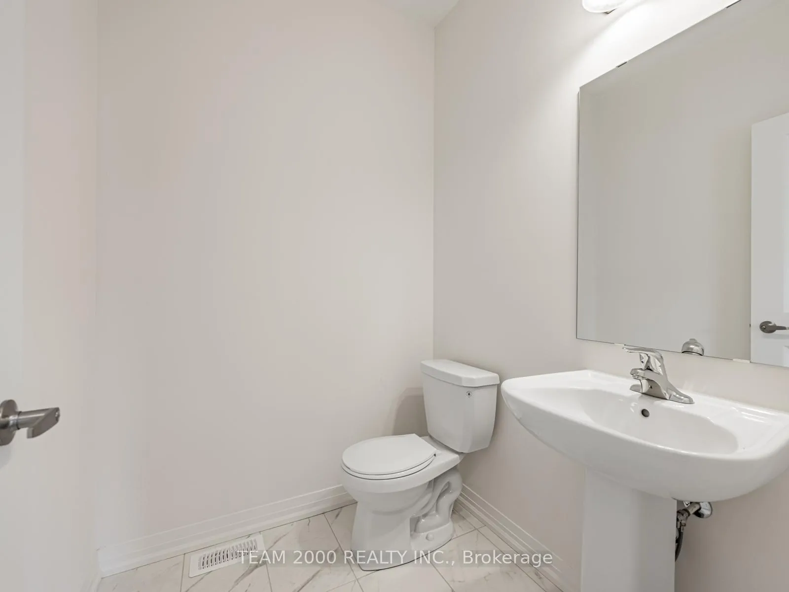 Photo 16 of 494 Provident Way, Hamilton, Mount Hope — HOMEH