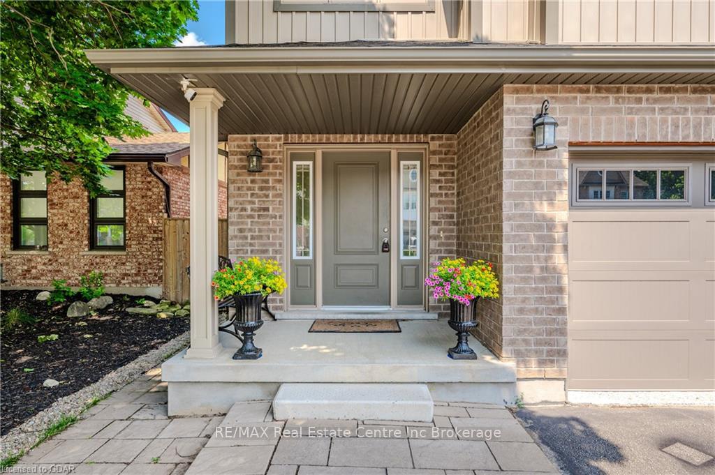 Photo 2 of 12 Summerfield Drive, Guelph, Pineridge/Westminster Woods — HOMEH