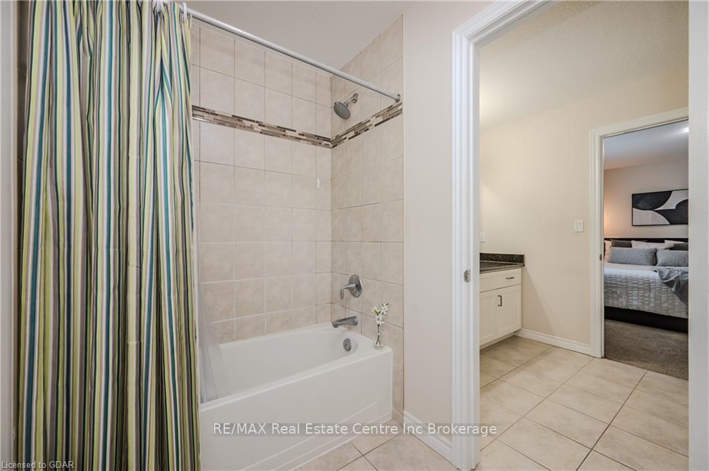 Photo 14 of 12 Summerfield Drive, Guelph, Pineridge/Westminster Woods — HOMEH