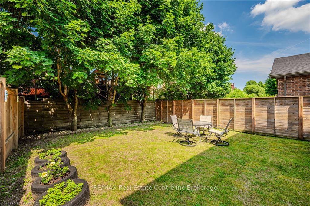 Photo 20 of 12 Summerfield Drive, Guelph, Pineridge/Westminster Woods — HOMEH