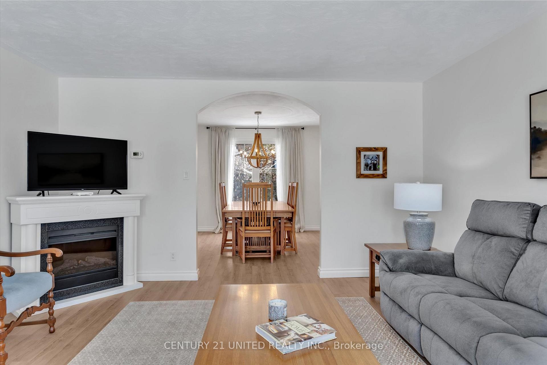 Photo 11 of 1520 Scollard Crescent, Peterborough, Ashburnham Ward 4 — HOMEH