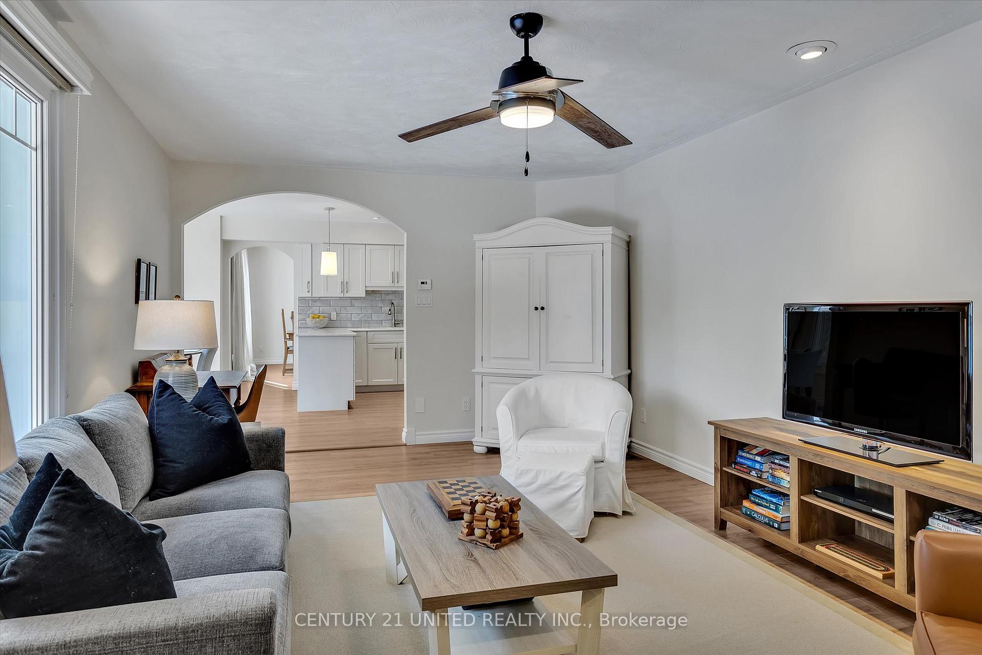 Photo 23 of 1520 Scollard Crescent, Peterborough, Ashburnham Ward 4 — HOMEH