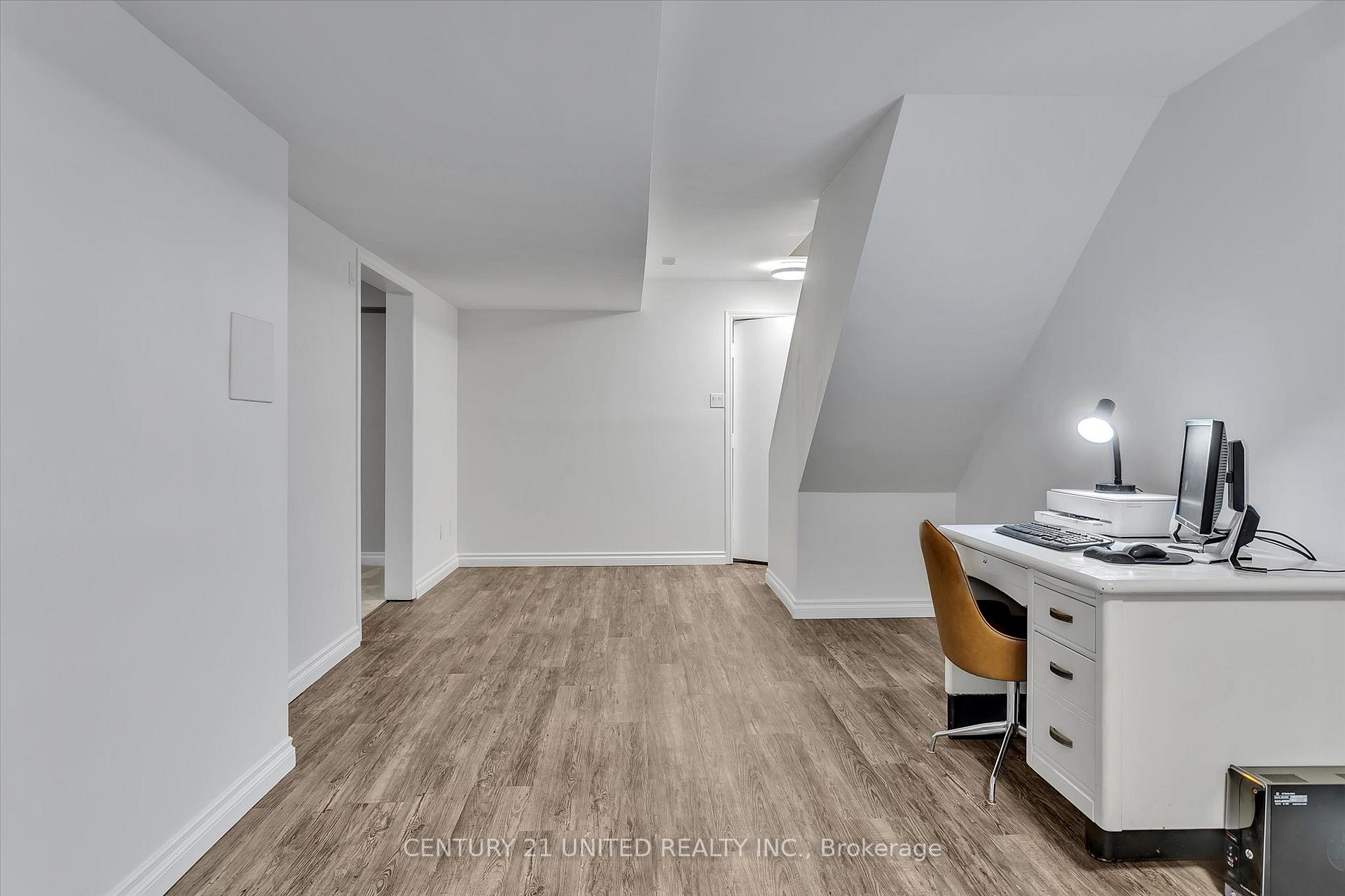 Photo 33 of 1520 Scollard Crescent, Peterborough, Ashburnham Ward 4 — HOMEH