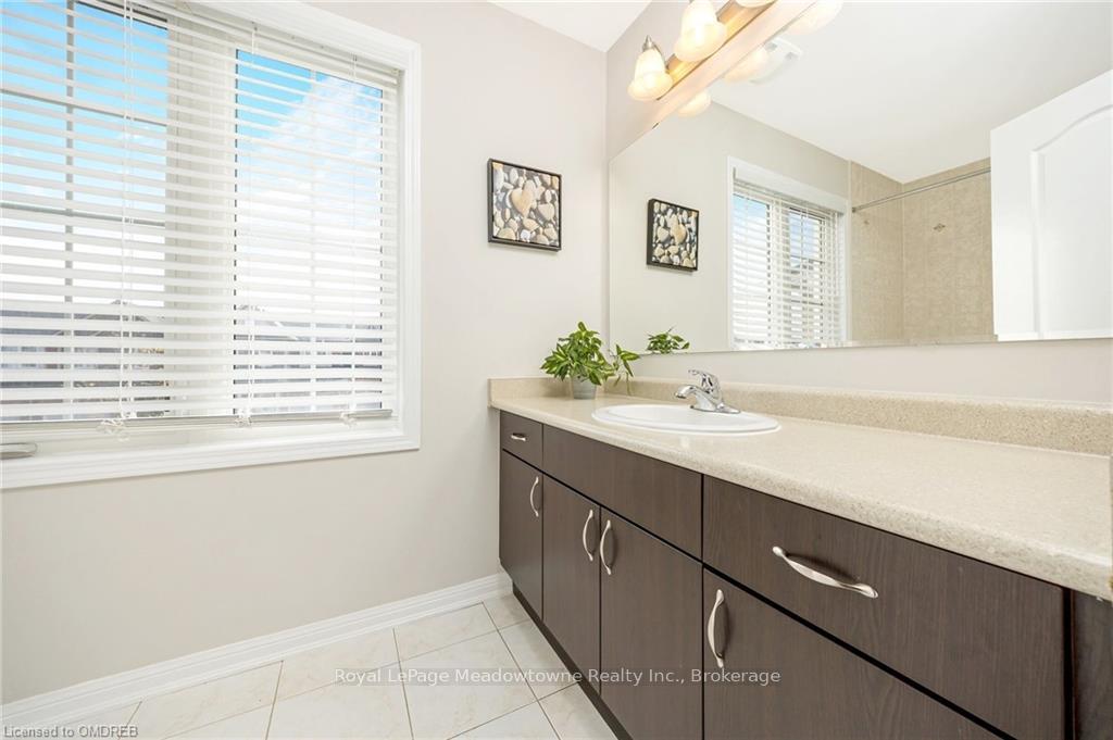 Photo 33 of 346 Chuchmach Close, Milton, Willmott — HOMEH