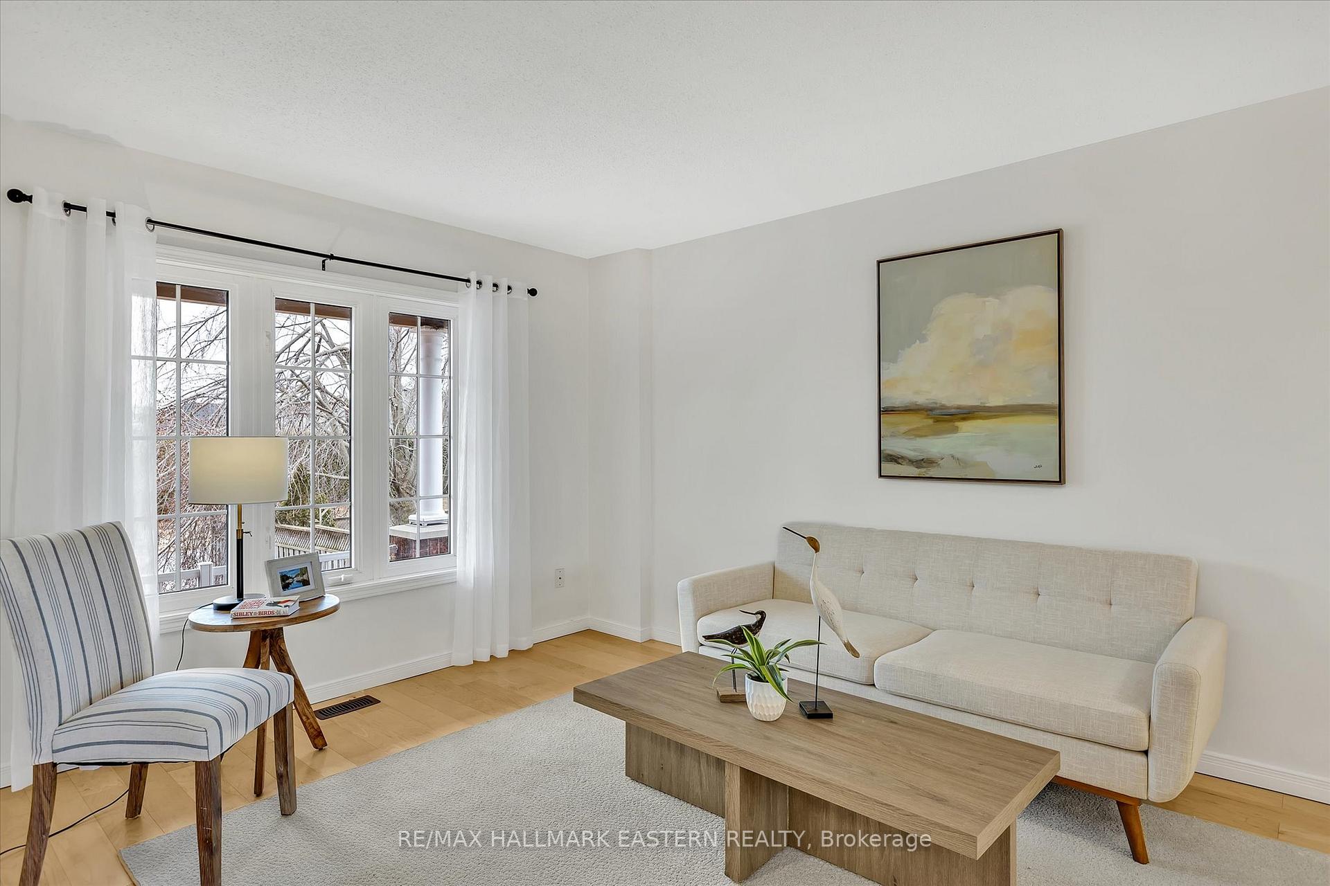 Photo 8 of 1201 Melody Crescent, Peterborough, Monaghan Ward 2 — HOMEH