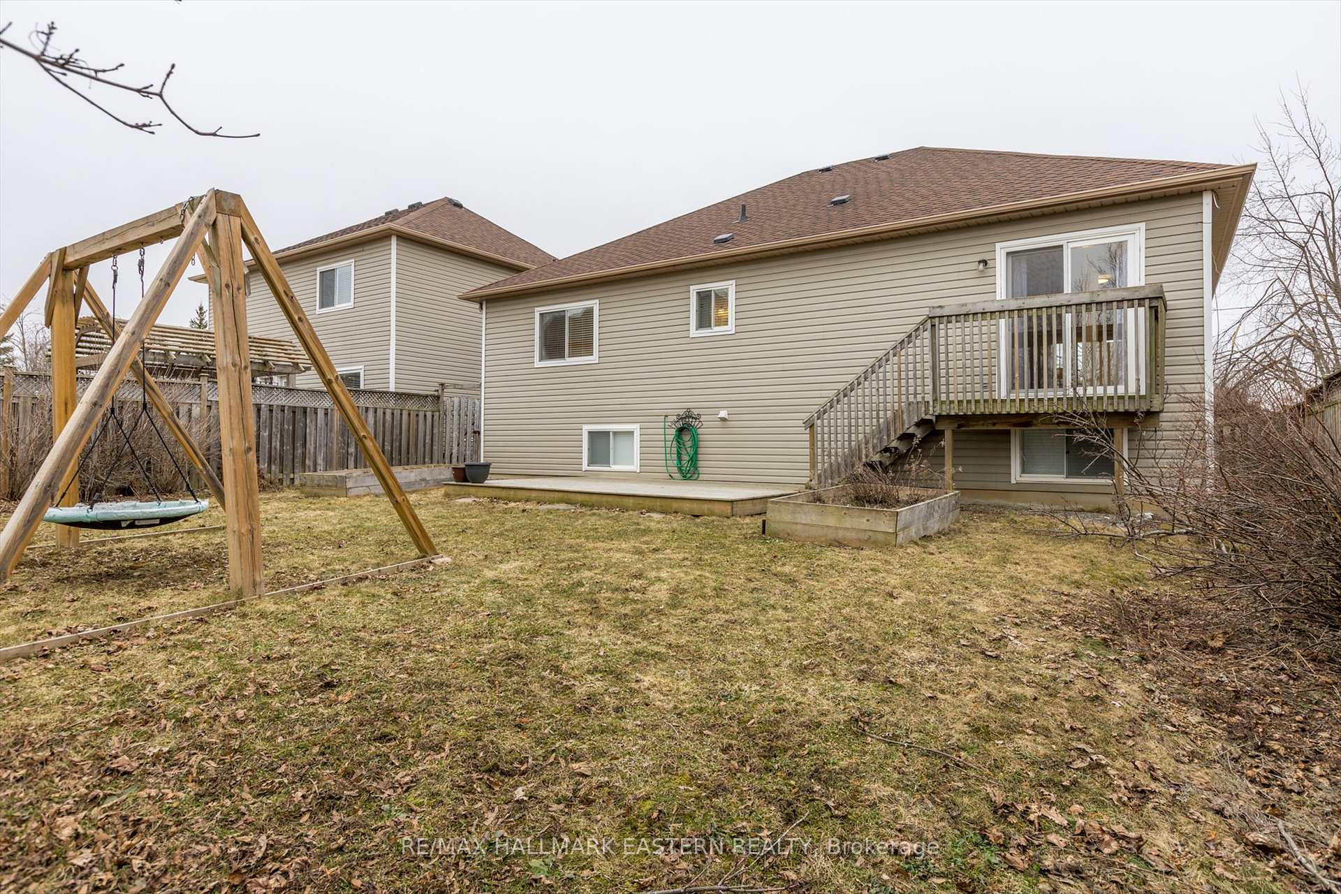 Photo 35 of 1201 Melody Crescent, Peterborough, Monaghan Ward 2 — HOMEH
