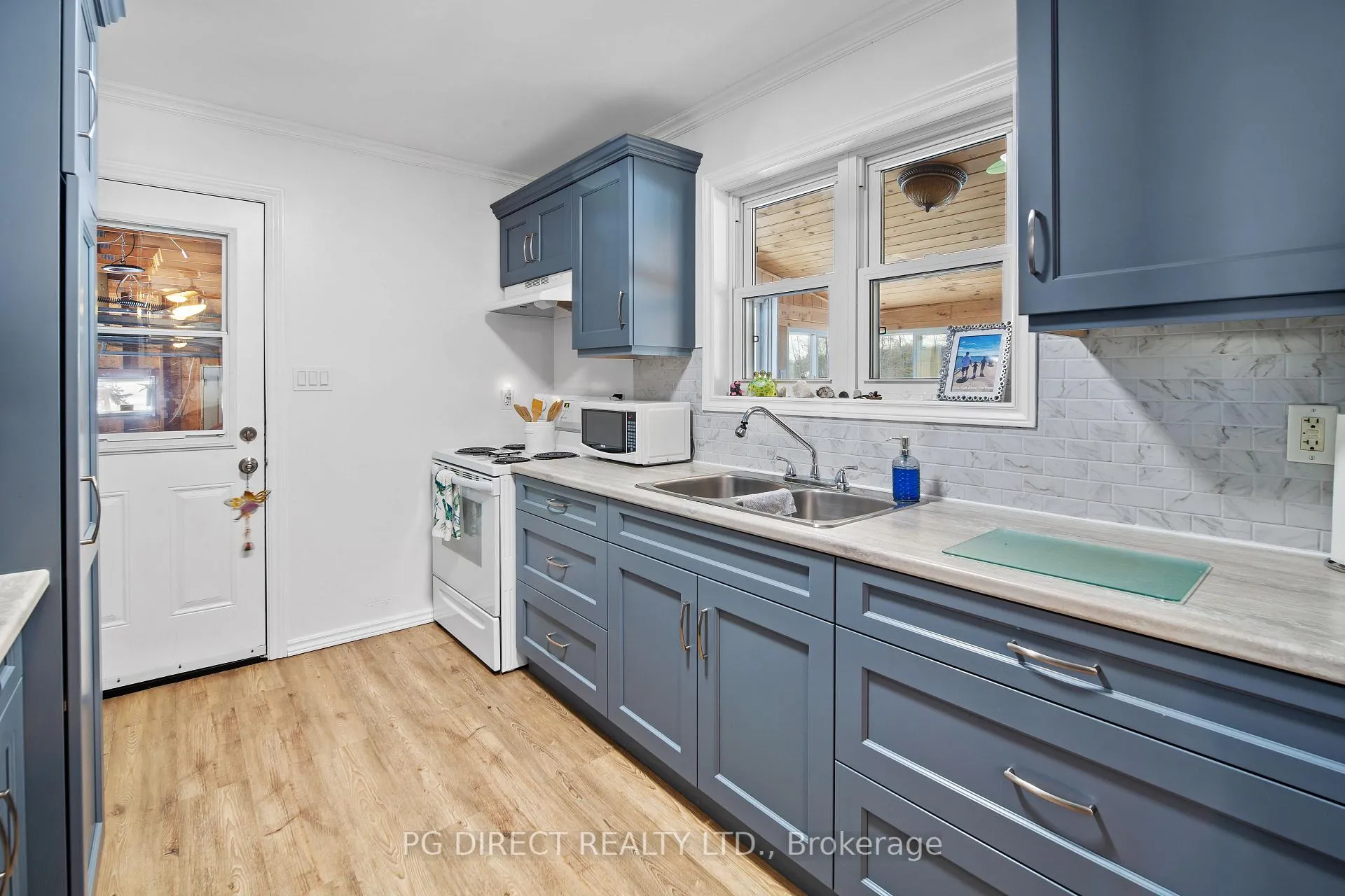 Photo 4 of 1 Wolfe Den Street, Whitestone, Dunchurch — HOMEH