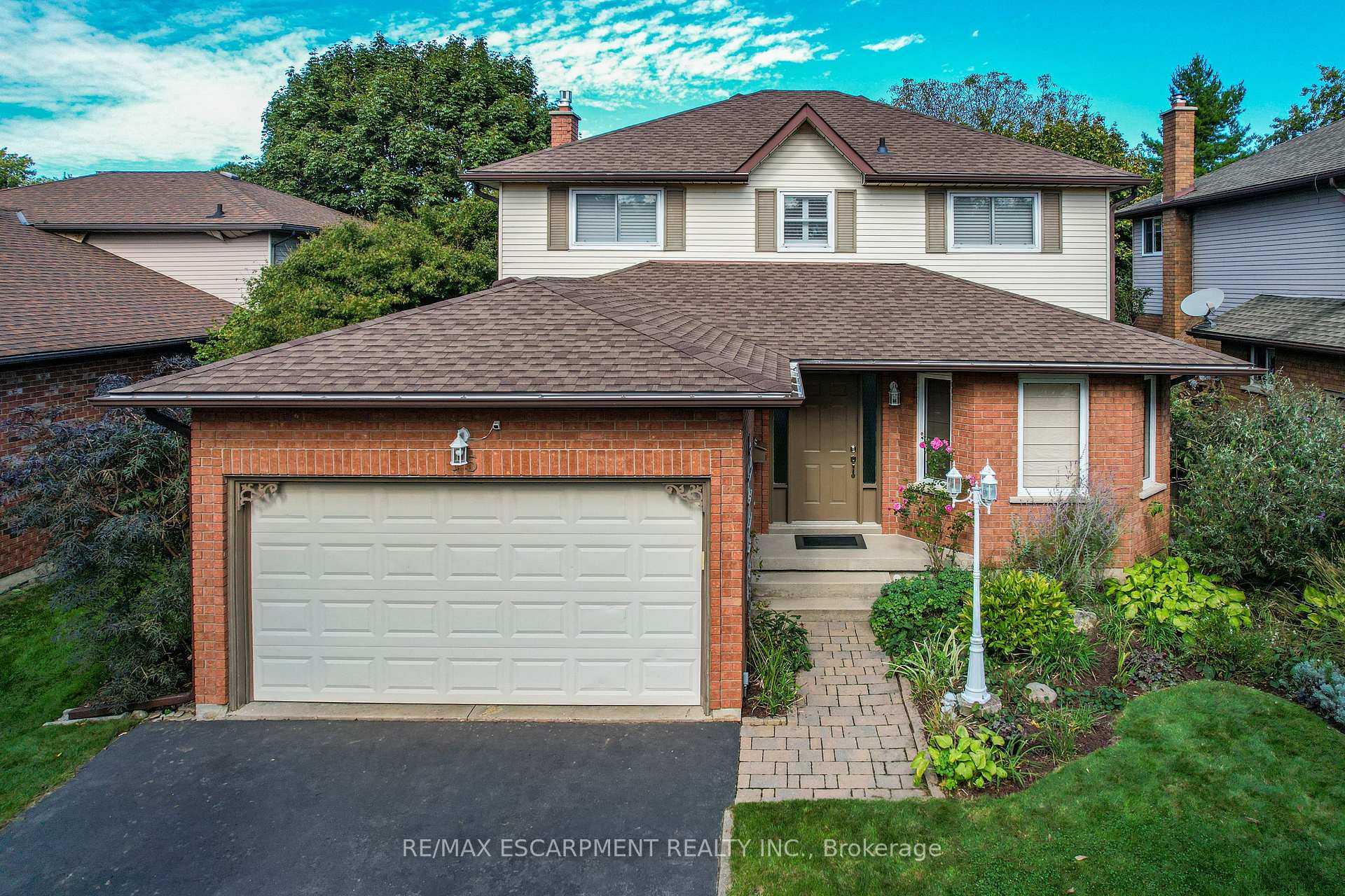 Photo 1 of 15 Sumner Crescent, Grimsby, Grimsby Beach — HOMEH
