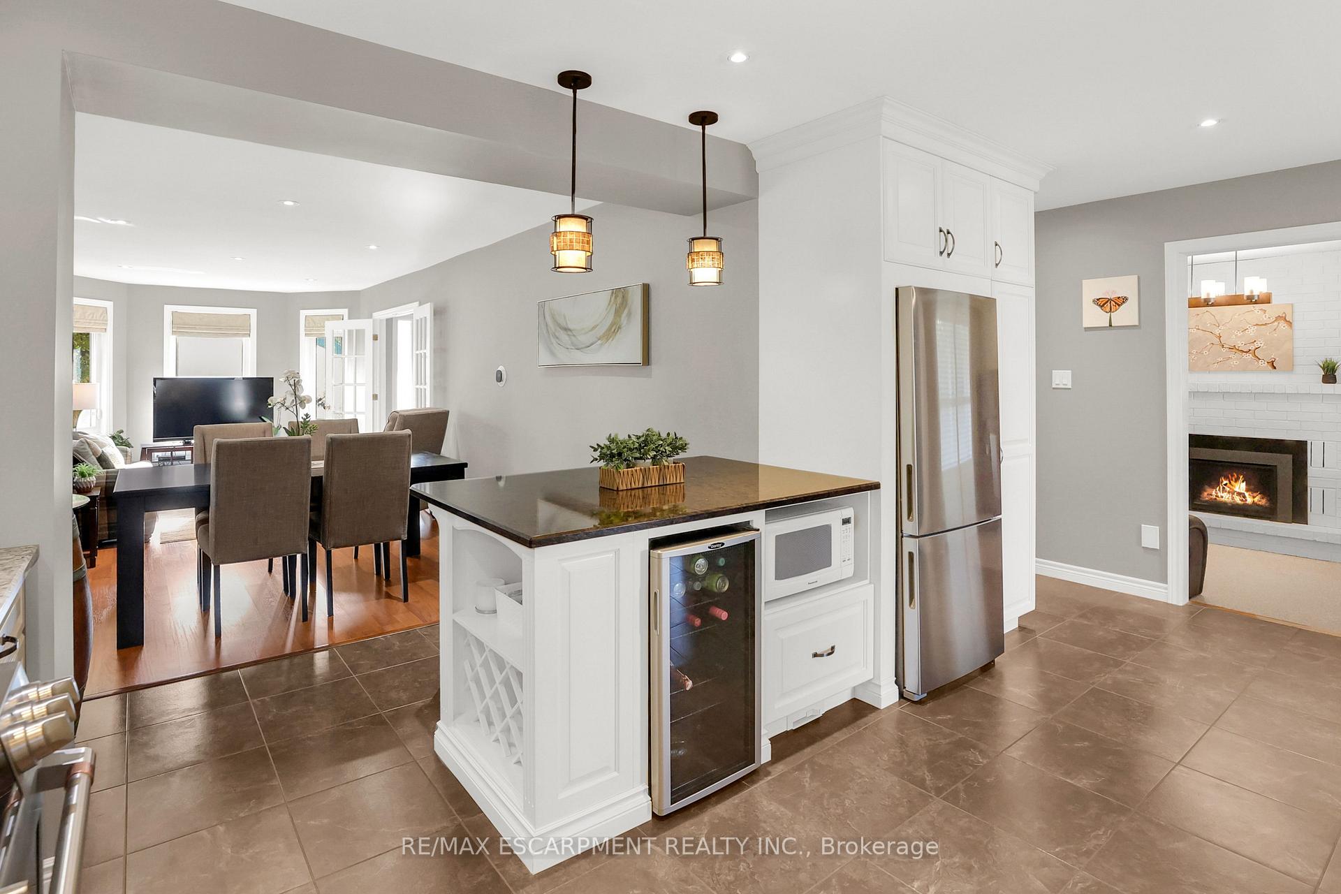 Photo 8 of 15 Sumner Crescent, Grimsby, Grimsby Beach — HOMEH