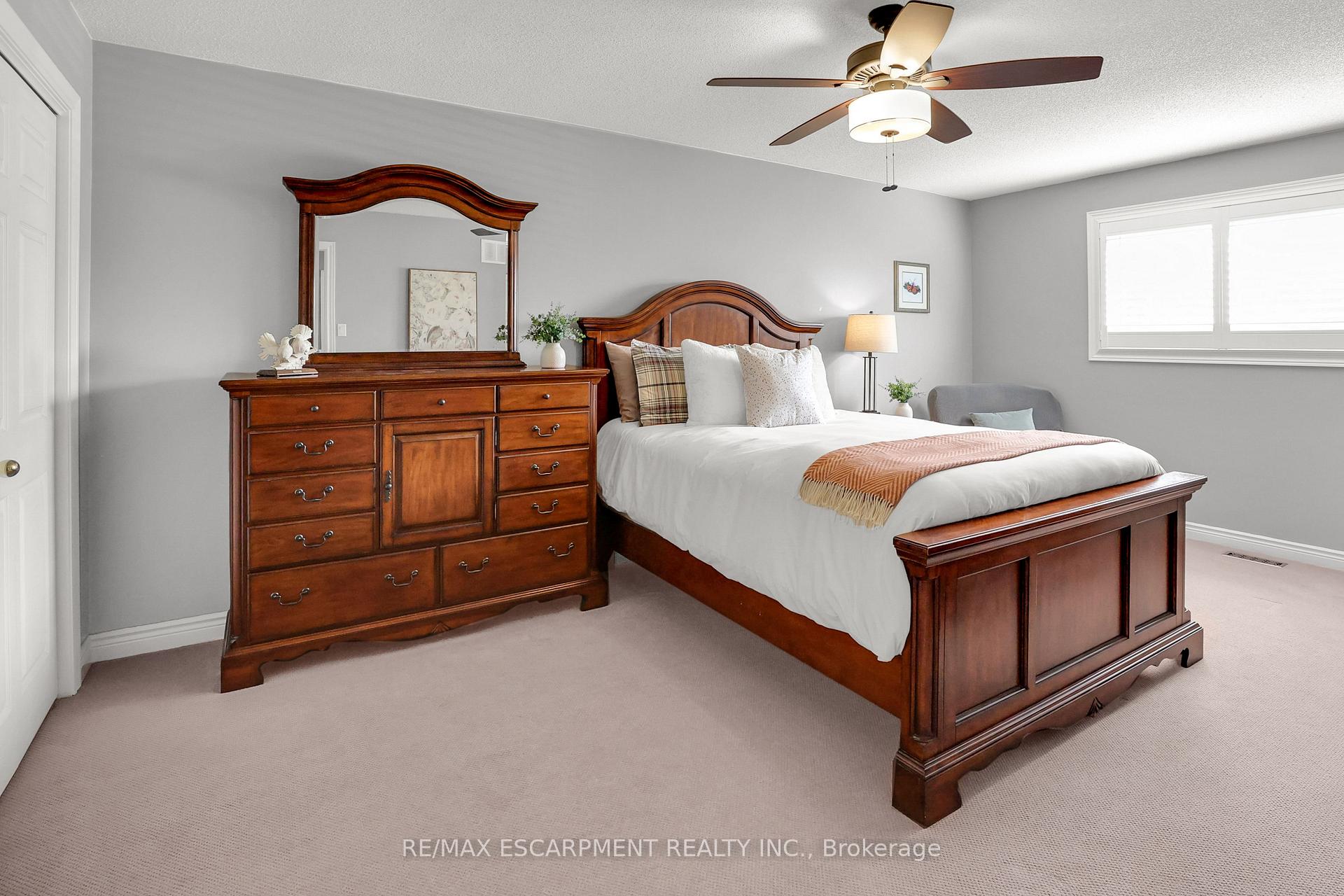 Photo 17 of 15 Sumner Crescent, Grimsby, Grimsby Beach — HOMEH