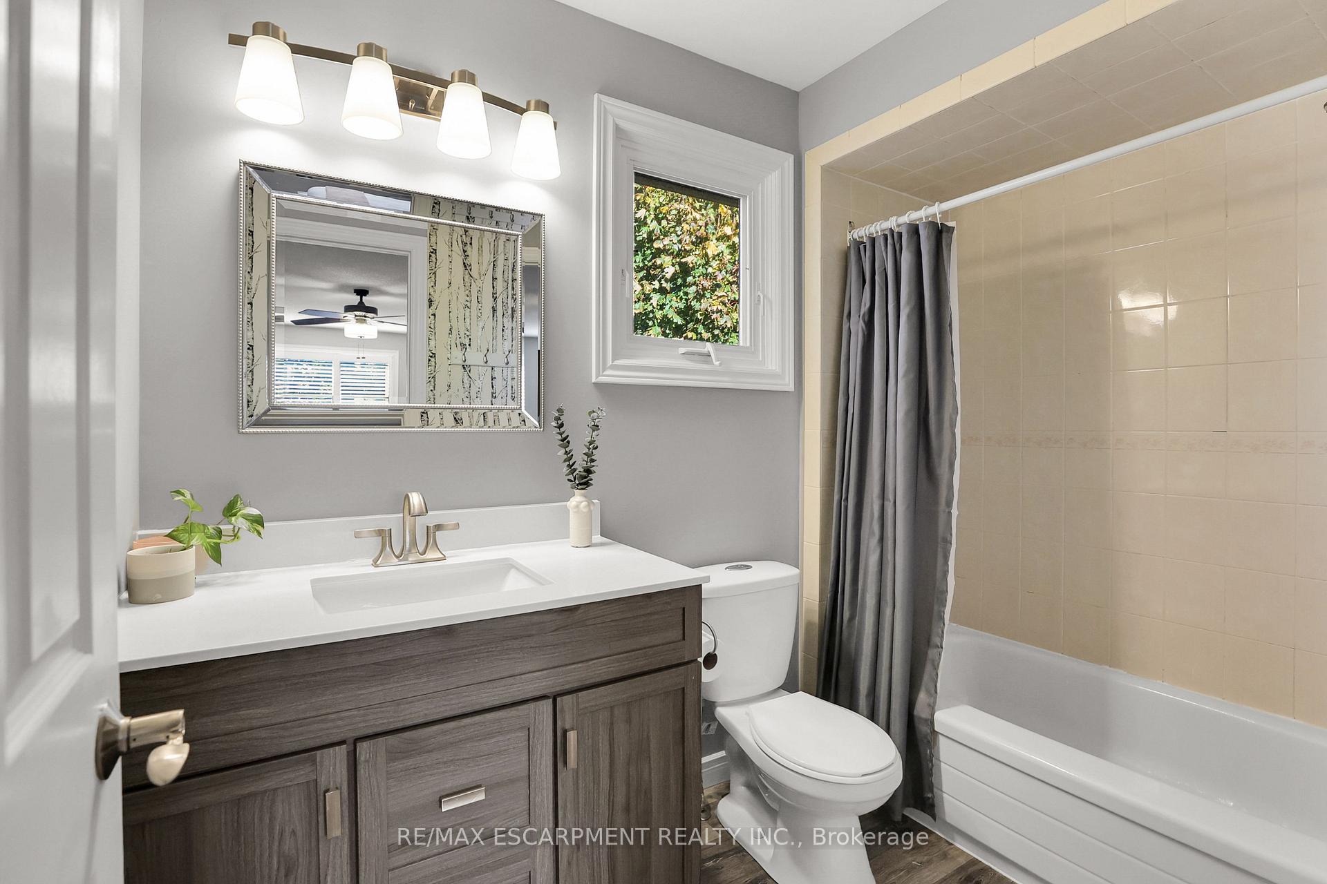 Photo 20 of 15 Sumner Crescent, Grimsby, Grimsby Beach — HOMEH